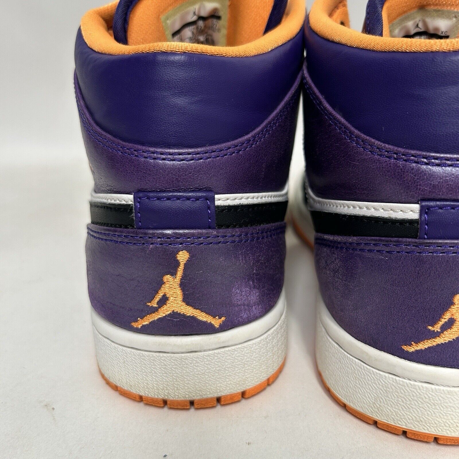 Nike Nike Shoes Air Jordan 1 Mid Retro “Phoenix Suns” 2024 Size US 9 / EU 42 - 6 Thumbnail