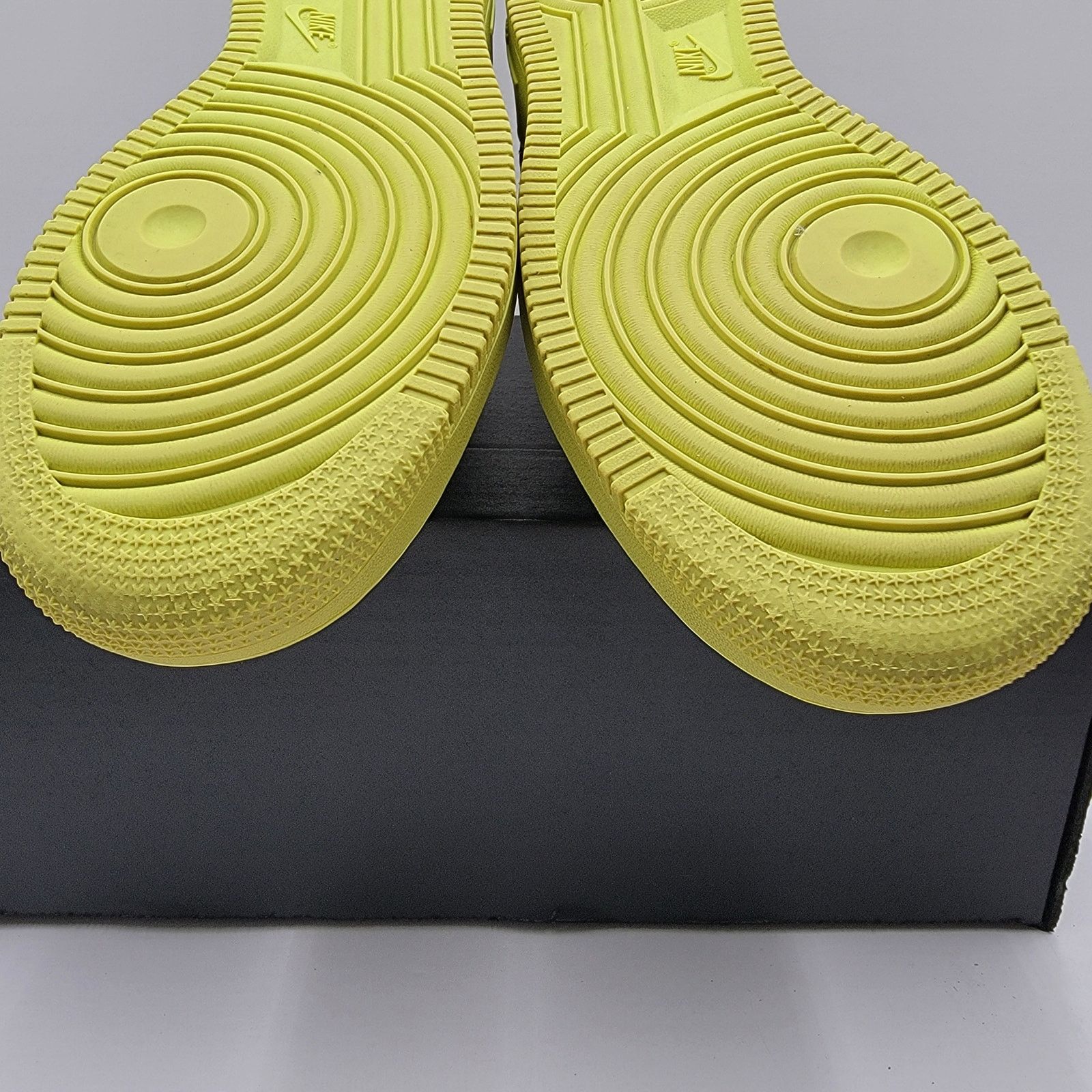 Nike Nike Air Force 1 Low 'Elephant Volt' Mens Sz 9.5 488298 041 Size US 9.5 / EU 42-43 - 10 Thumbnail