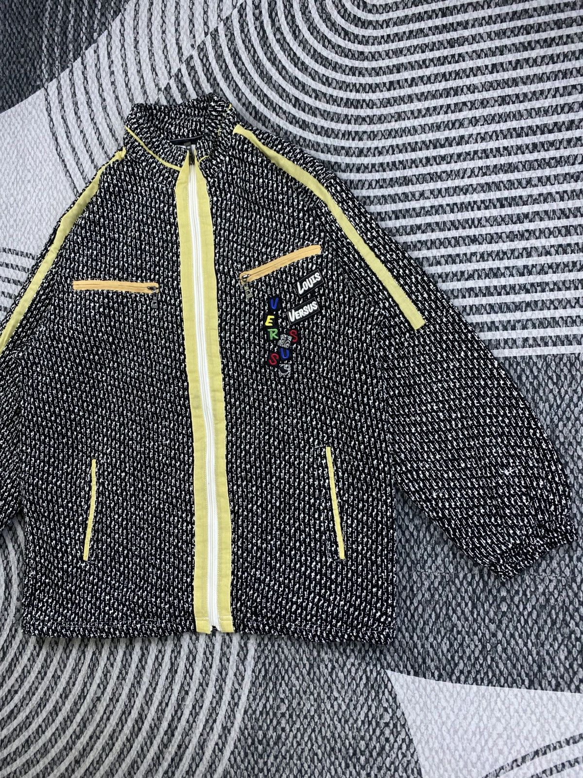 Other Vintage Louis Versus Patches Casual Zipper Jacket Size US L / EU 52-54 / 3 - 4 Thumbnail