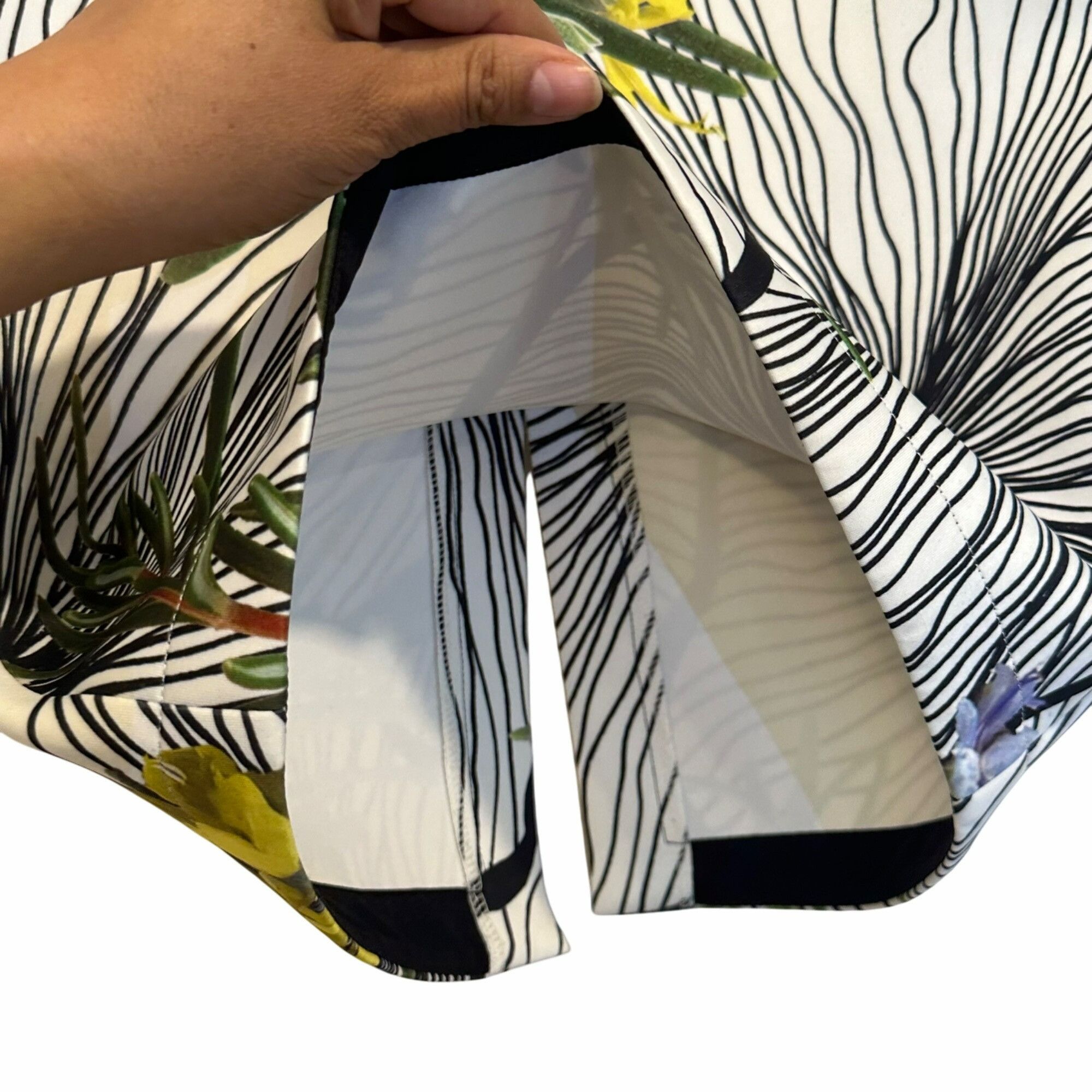 Yigal Azrouel ✨Yigal Azrouël Size 4 Women's Casual Floral Black & White Pe Size 27" / US 4 / IT 40 - 6 Thumbnail