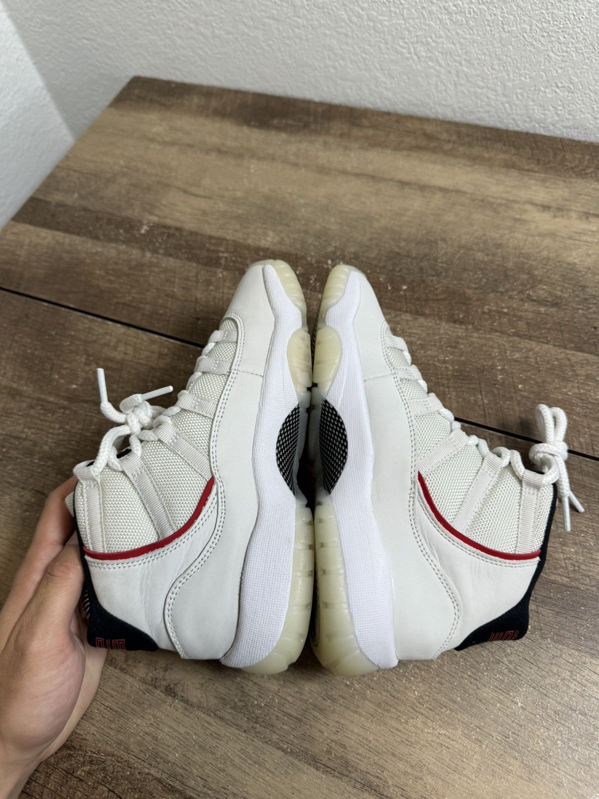 Jordan Brand Air Jordan 11 Retro GS Platinum Tint White Red Size 4.5Y/ 6W Size US 6 / IT 36 - 5 Thumbnail