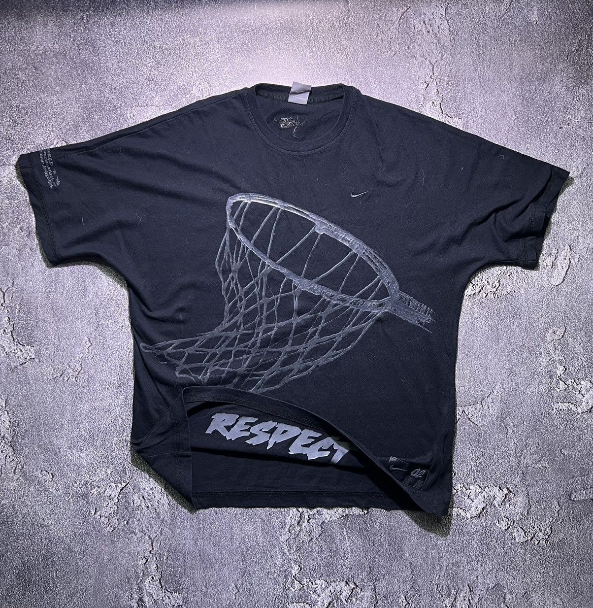 Nike × Vintage 🏀RARE Vintage Nike Basketball FULL PRINTGraphic Tee Size US XL / EU 56 / 4 - 1 Thumbnail