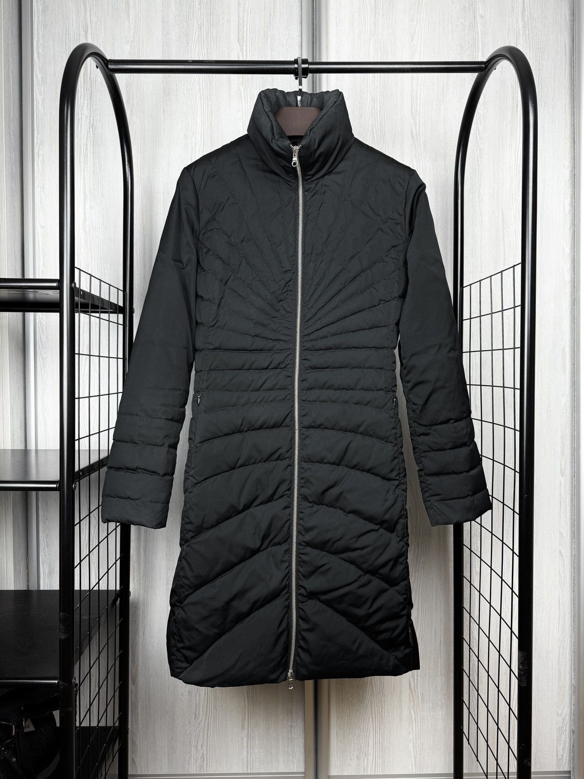 Moncler Moncler vintage long quilted down coat jacket size 2 Size M / US 6-8 / IT 42-44 - 1 Thumbnail