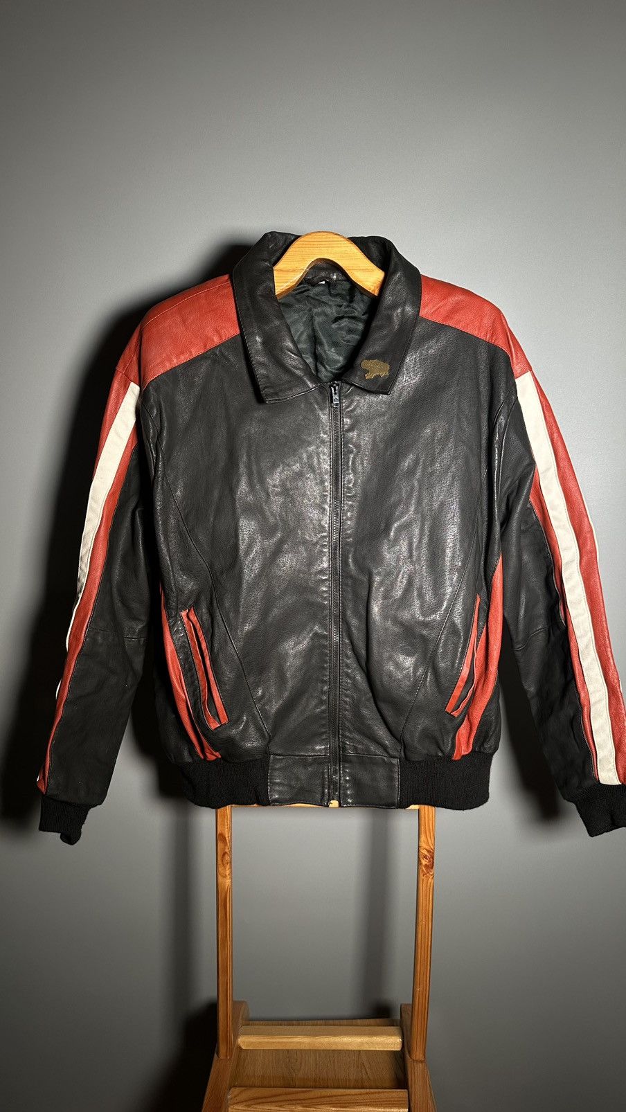 Vintage Vintage leather jacket with an American flag and eagle Size US L / EU 52-54 / 3 - 4 Thumbnail