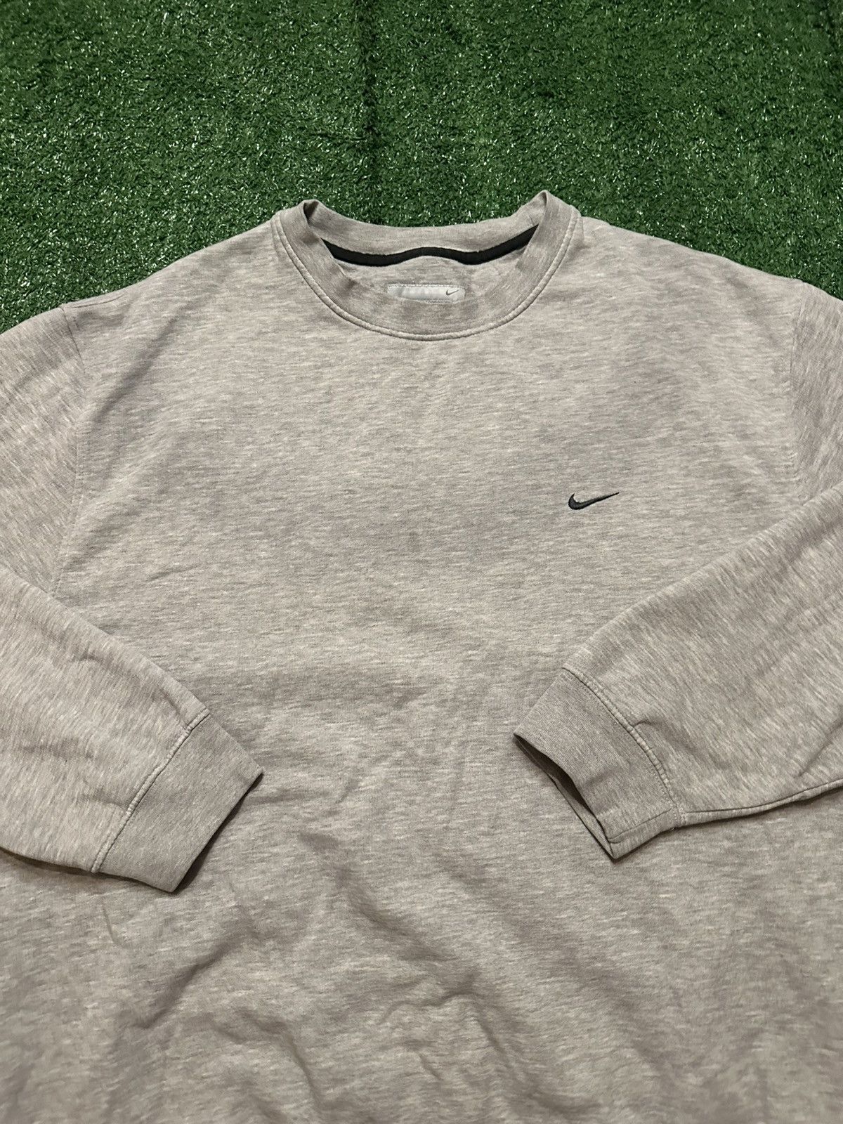 Nike Vintage Y2K Silver Tag Nike Grey Crewneck Size XXL Size US XXL / EU 58 / 5 - 2 Thumbnail