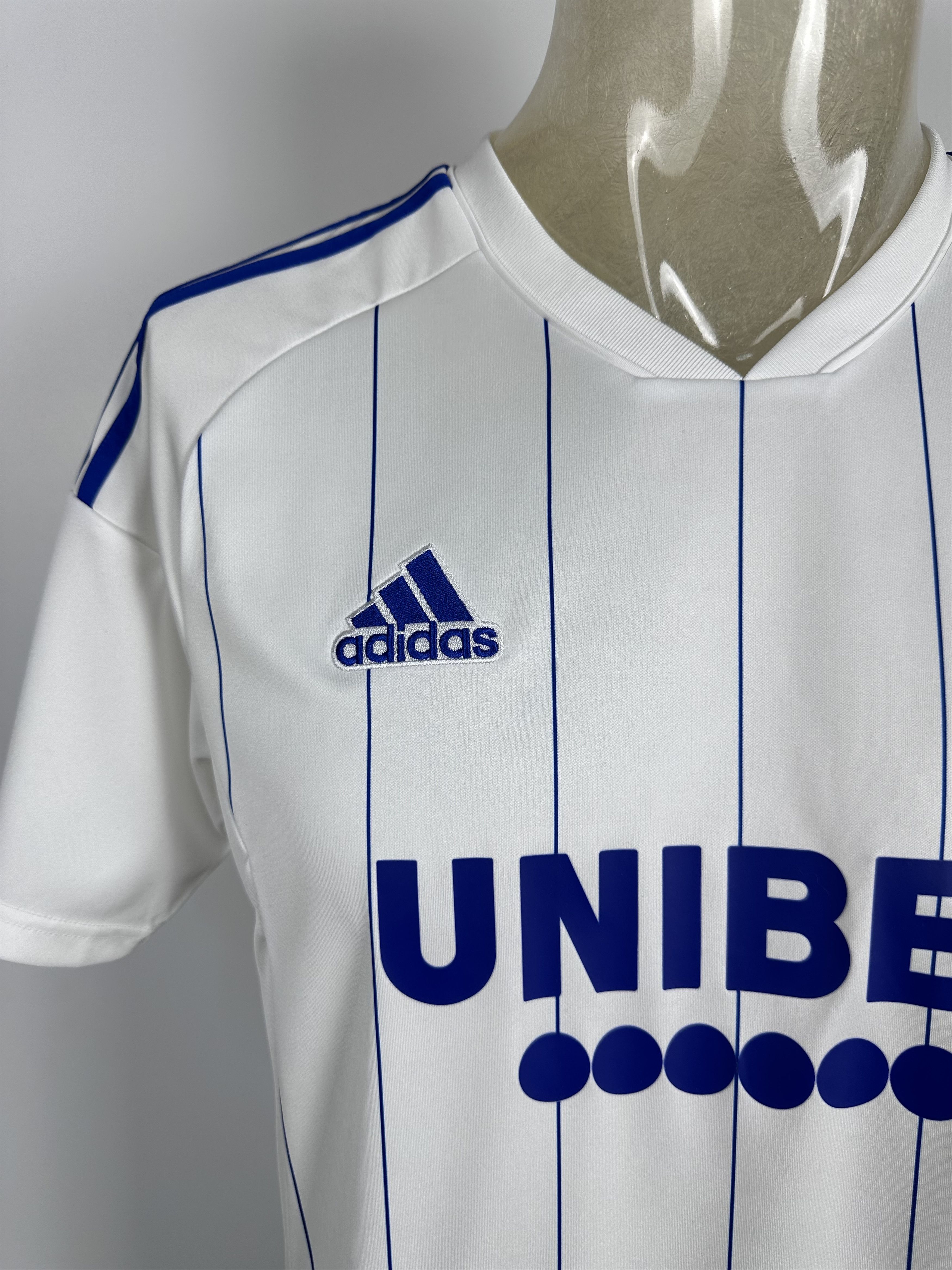 Adidas COPENHAGEN 2022 2023 FOOTBALL SHIRT SOCCER JERSEY ADIDAS Size US M / EU 48-50 / 2 - 3 Thumbnail