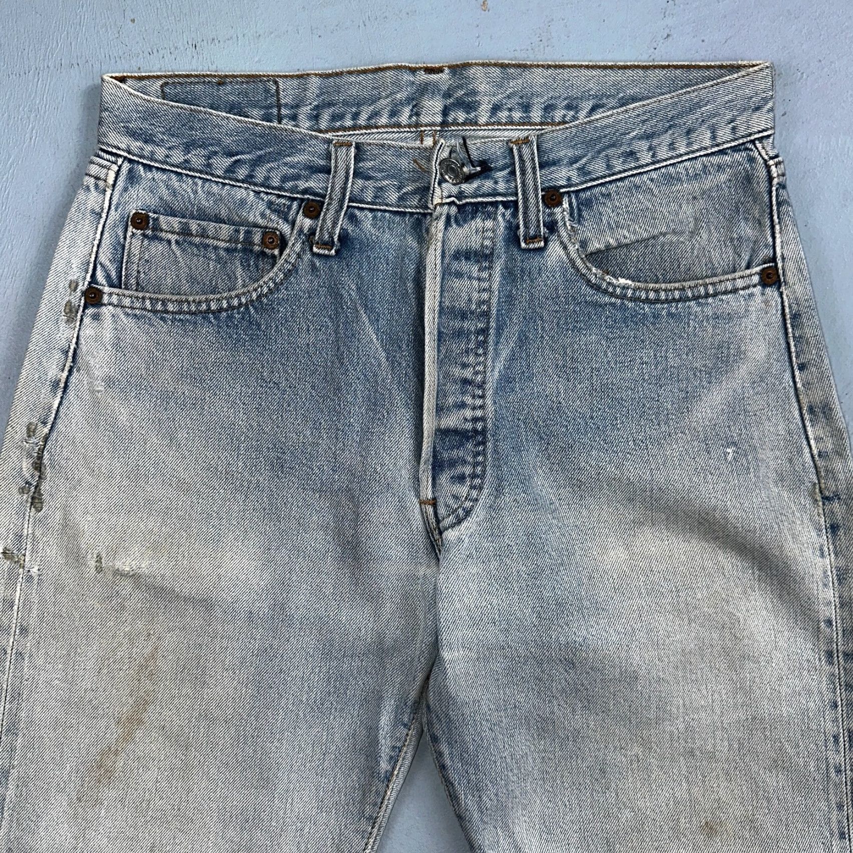 Levi's VINTAGE Levi's 501 Jeans Men Regular 30x26 Blue Light Wash 1980s 80s USA Distressed Slim Straight XX 501 Series Mens Size US 30 / EU 46 - 2 Thumbnail