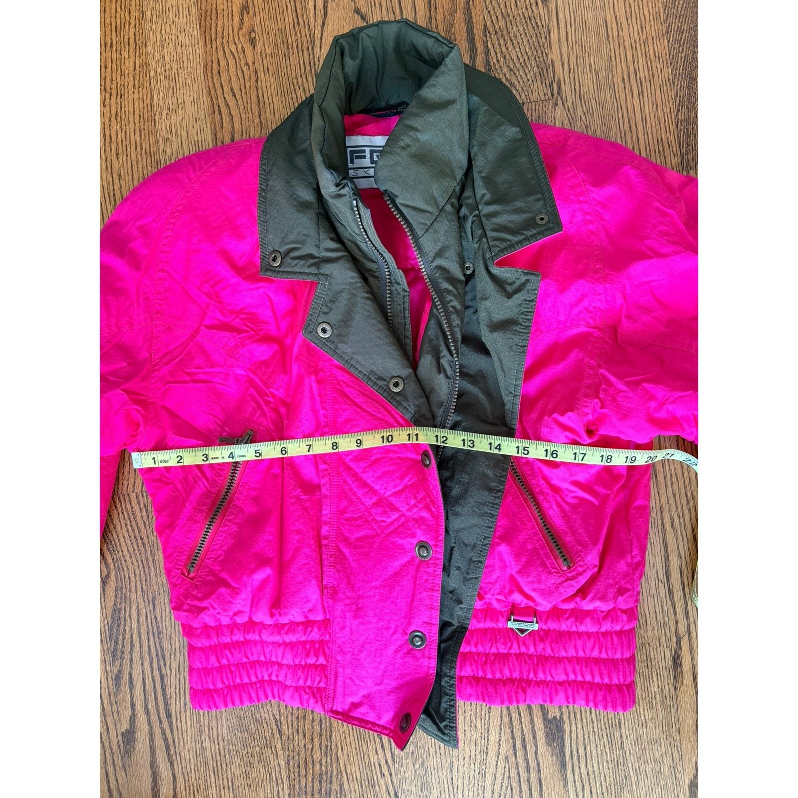 Fera Vintage 80 Women’s Ski Jacket Size 8 Hot Pink Cropped Jacket Size M / US 6-8 / IT 42-44 - 8 Thumbnail