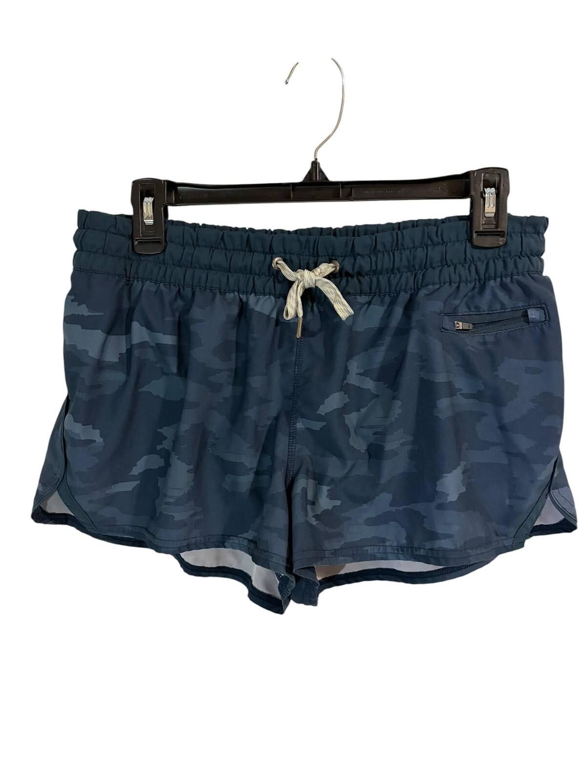 Vuori Vuori Blue Camo Clementine Shorts women's EUC Size 32" / US 10 / IT 46 - 1 Thumbnail