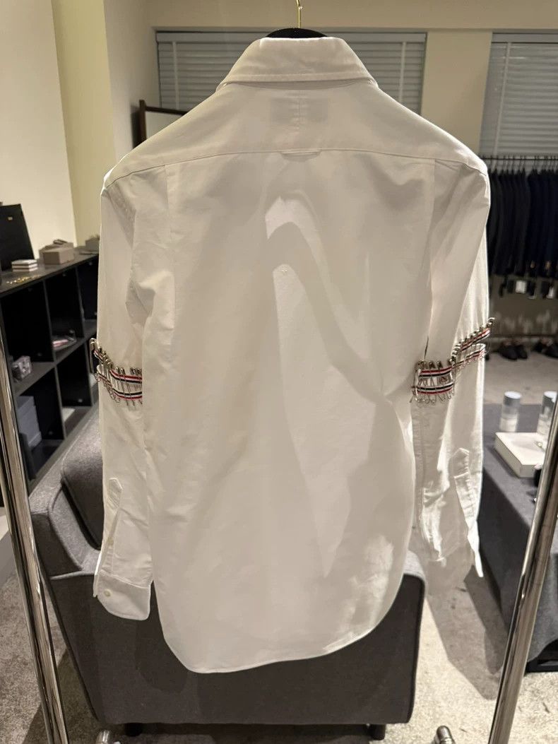 Thom Browne Thom Browne size2 Arm pin shirt-white Size US M / EU 48-50 / 2 - 2 Thumbnail