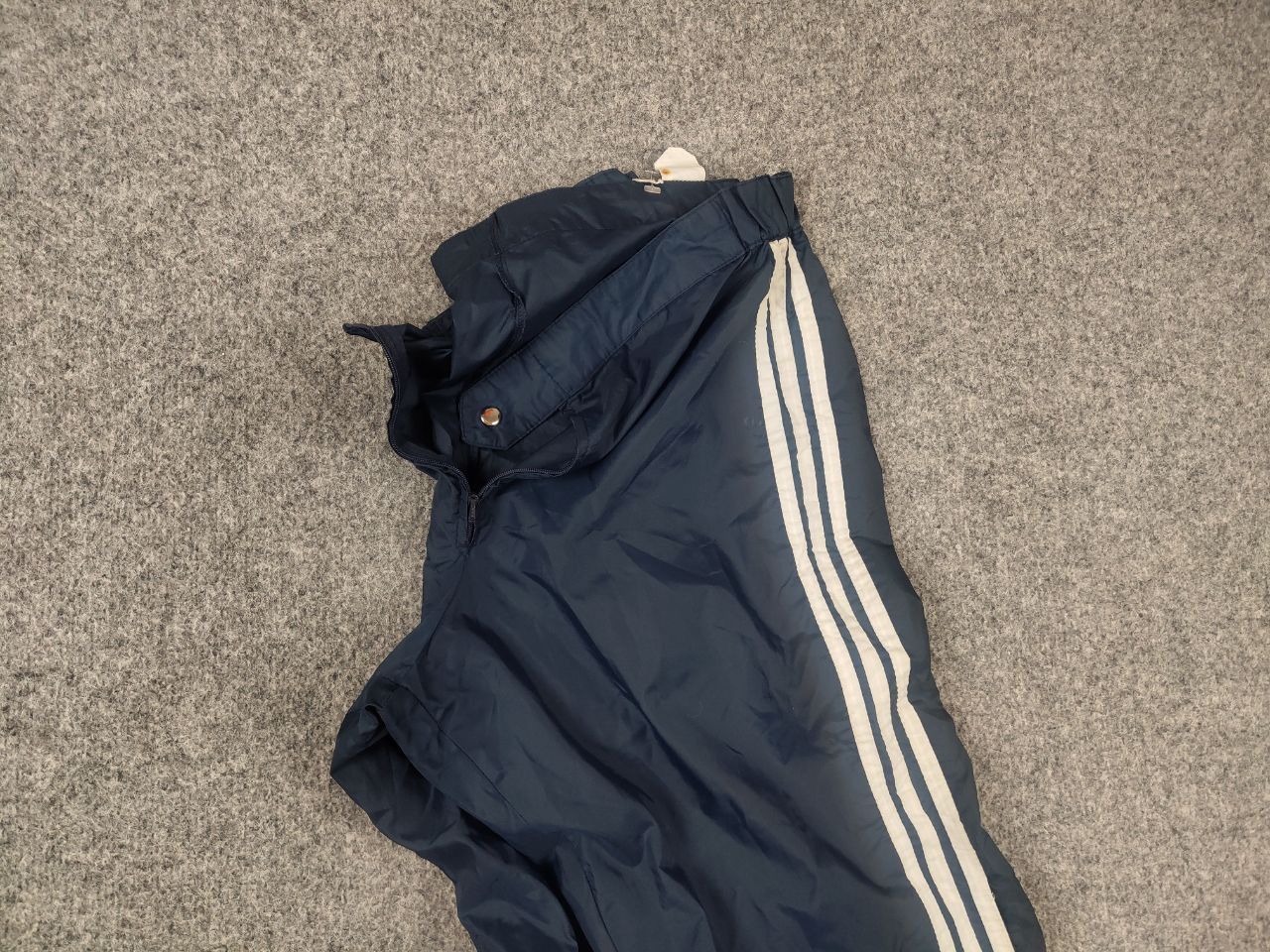 Adidas Vintage 80's Adidas Track Pants baggy Navy Blue 3-Stripes Size US 32 / EU 48 - 3 Thumbnail