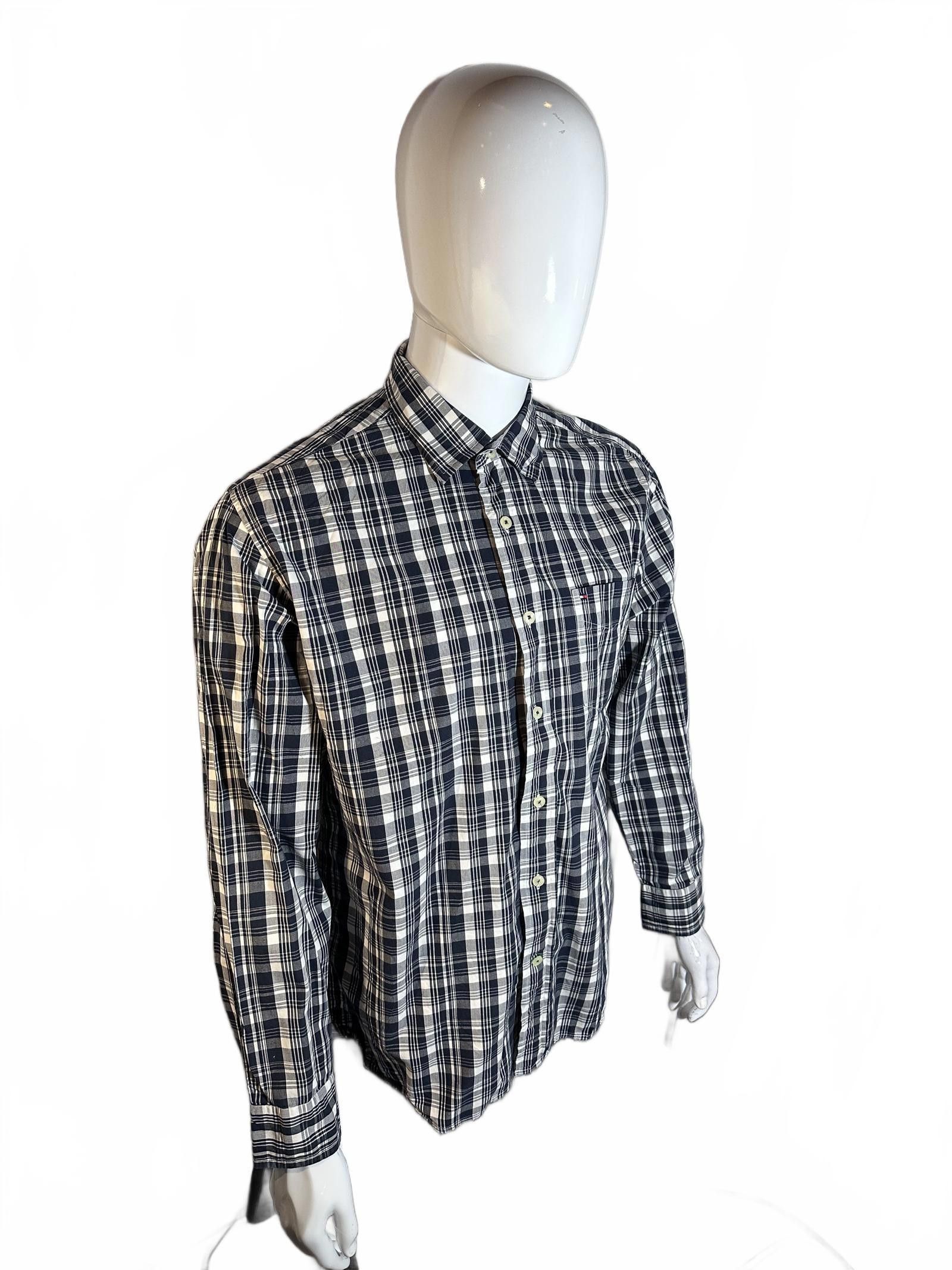 Tommy Hilfiger Tommy Hilfiger Men's Checked Shirt - Classic Style Size US M / EU 48-50 / 2 - 3 Thumbnail