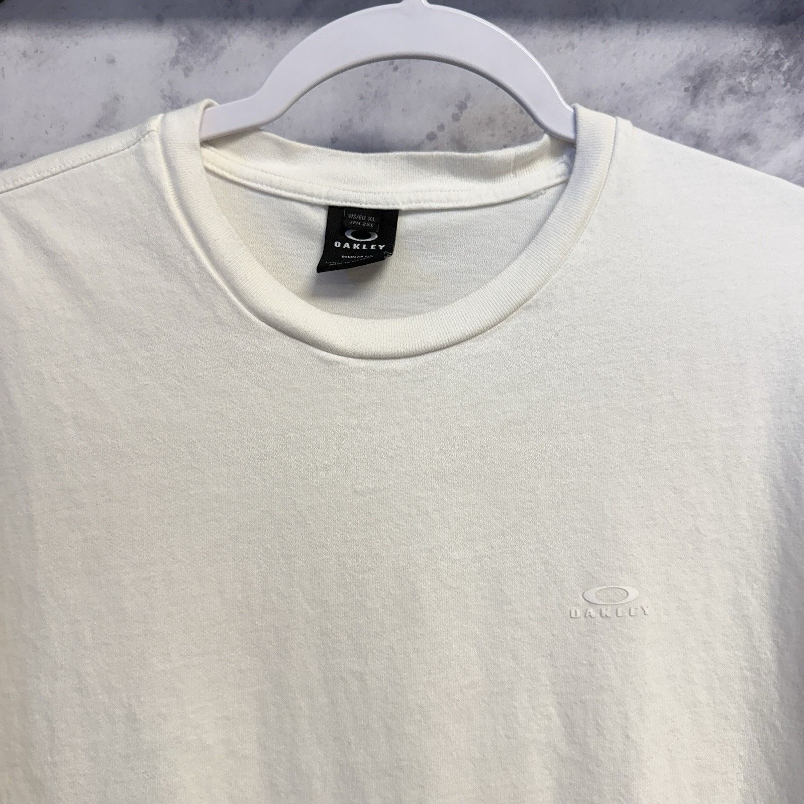 Oakley Oakley T Shirt Mens XL White Short Sleeve Streetwear Softwar Size US XL / EU 56 / 4 - 1 Thumbnail