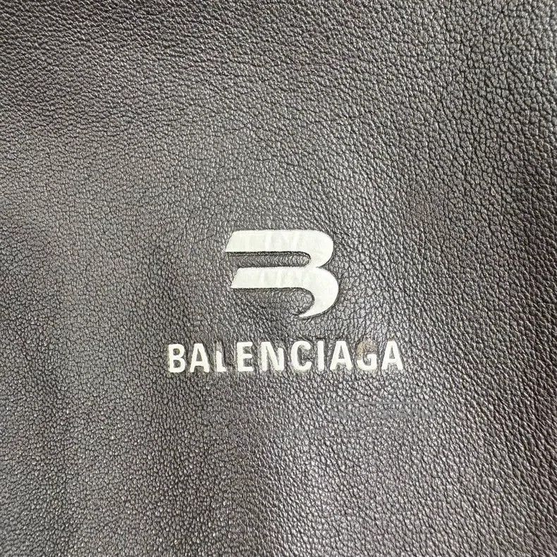 Balenciaga Balenciaga Logo Chest Print Dual Hook Lamb Leather Hooded Size US S / EU 44-46 / 1 - 3 Thumbnail