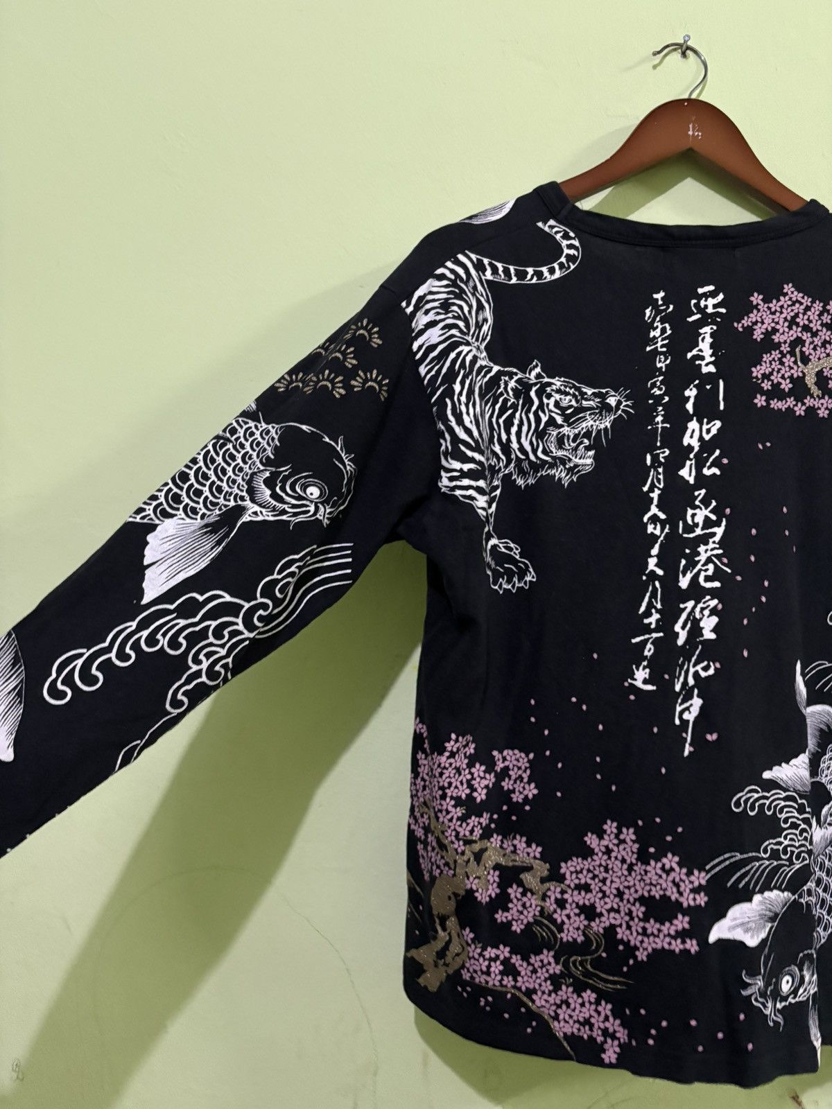 Japanese Brand Japanese Koi Fish And White Tiger Size US M / EU 48-50 / 2 - 6 Thumbnail