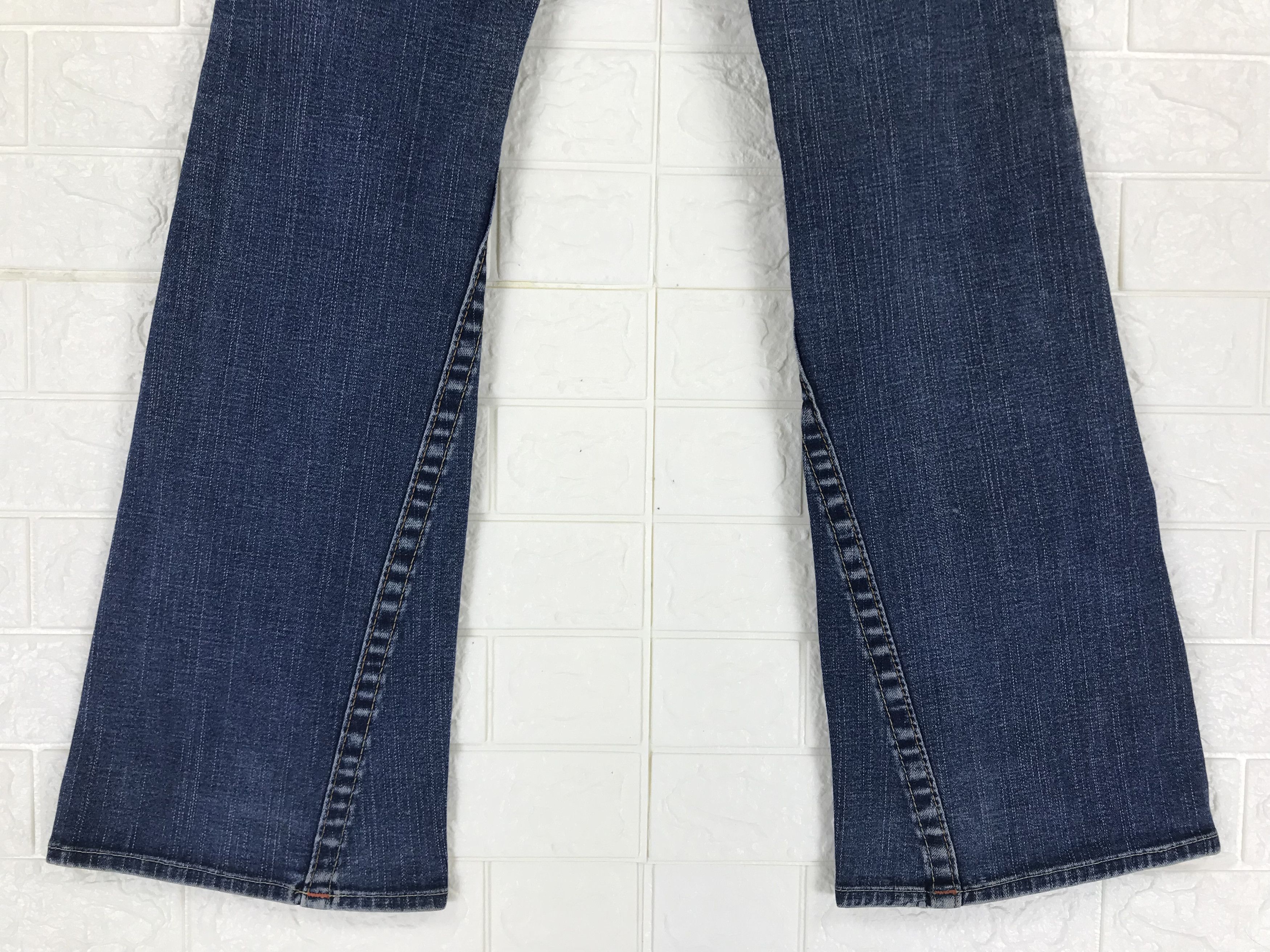 True Religion Vintage USA True Religion Low Rise Super Flare Jeans Size 30" / US 8 / IT 44 - 8 Thumbnail
