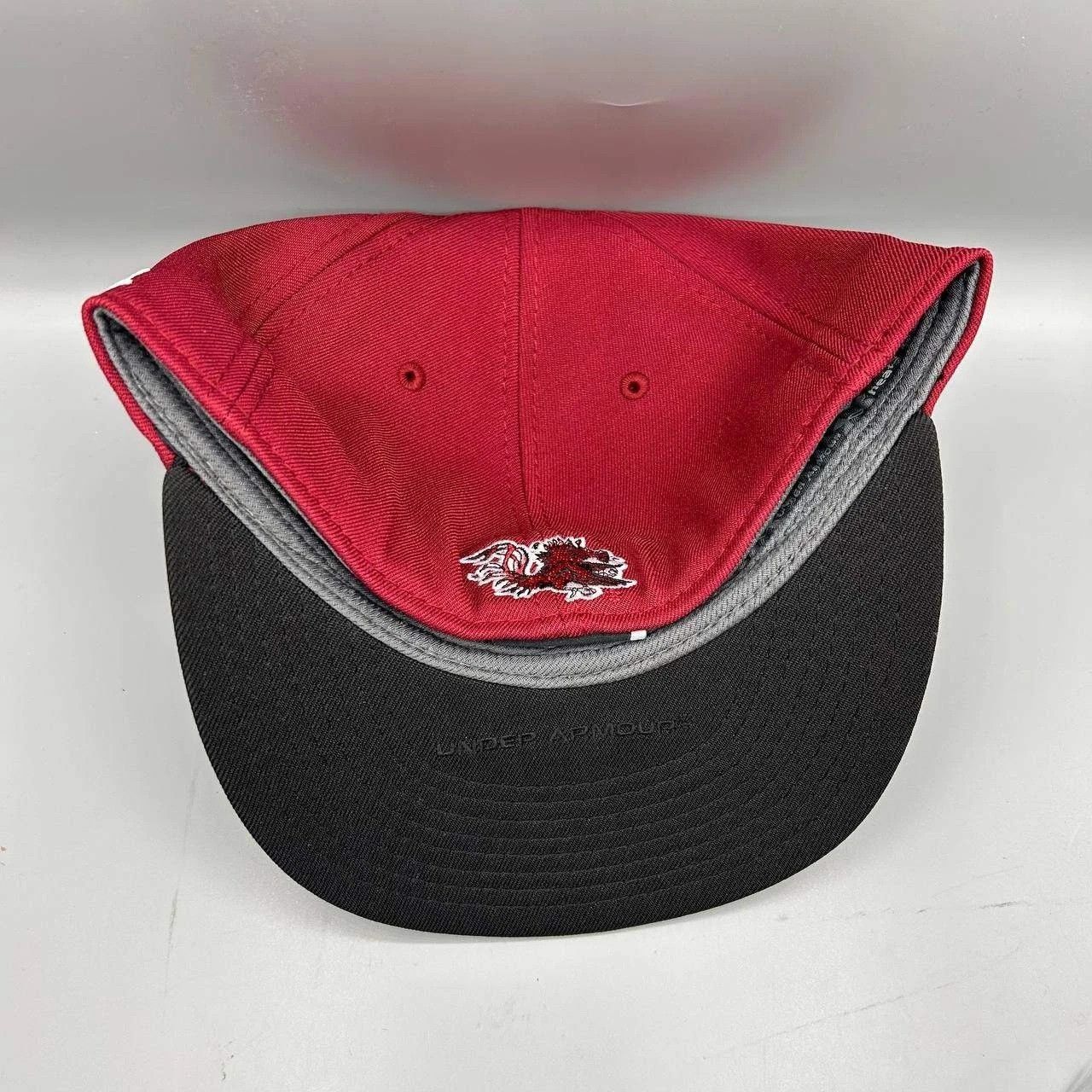 Under Armour South Carolina Gamecocks Hat Men 7 1/4 Red NCAA Fitted Cap Size ONE SIZE - 8 Thumbnail