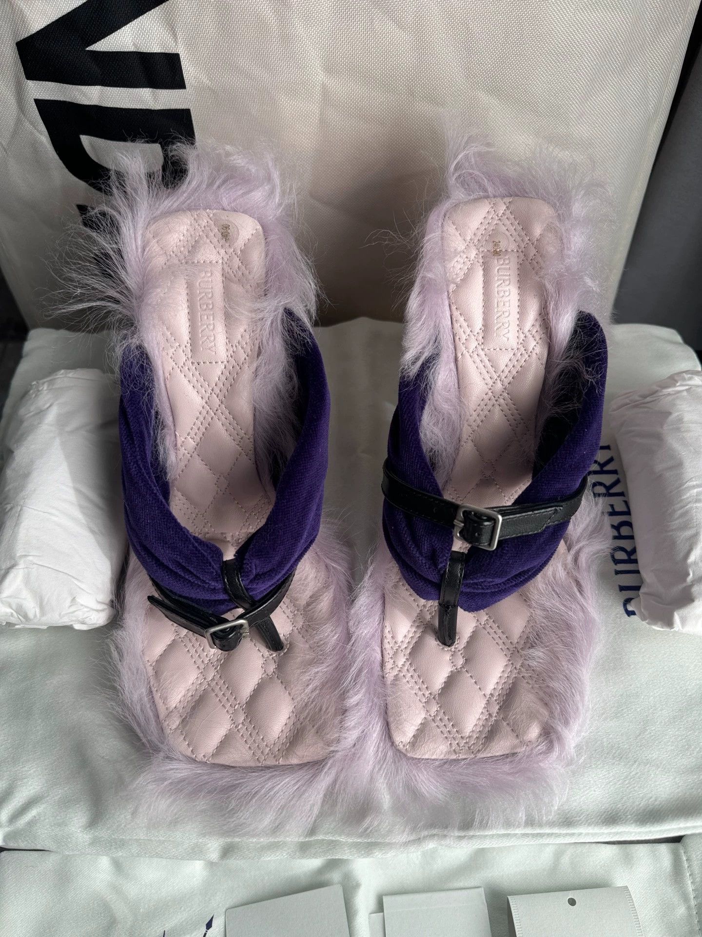 Burberry Burberry Faux Fur Pumps Pink/Purple 38 Size US 7.5 / IT 37.5 - 1 Thumbnail