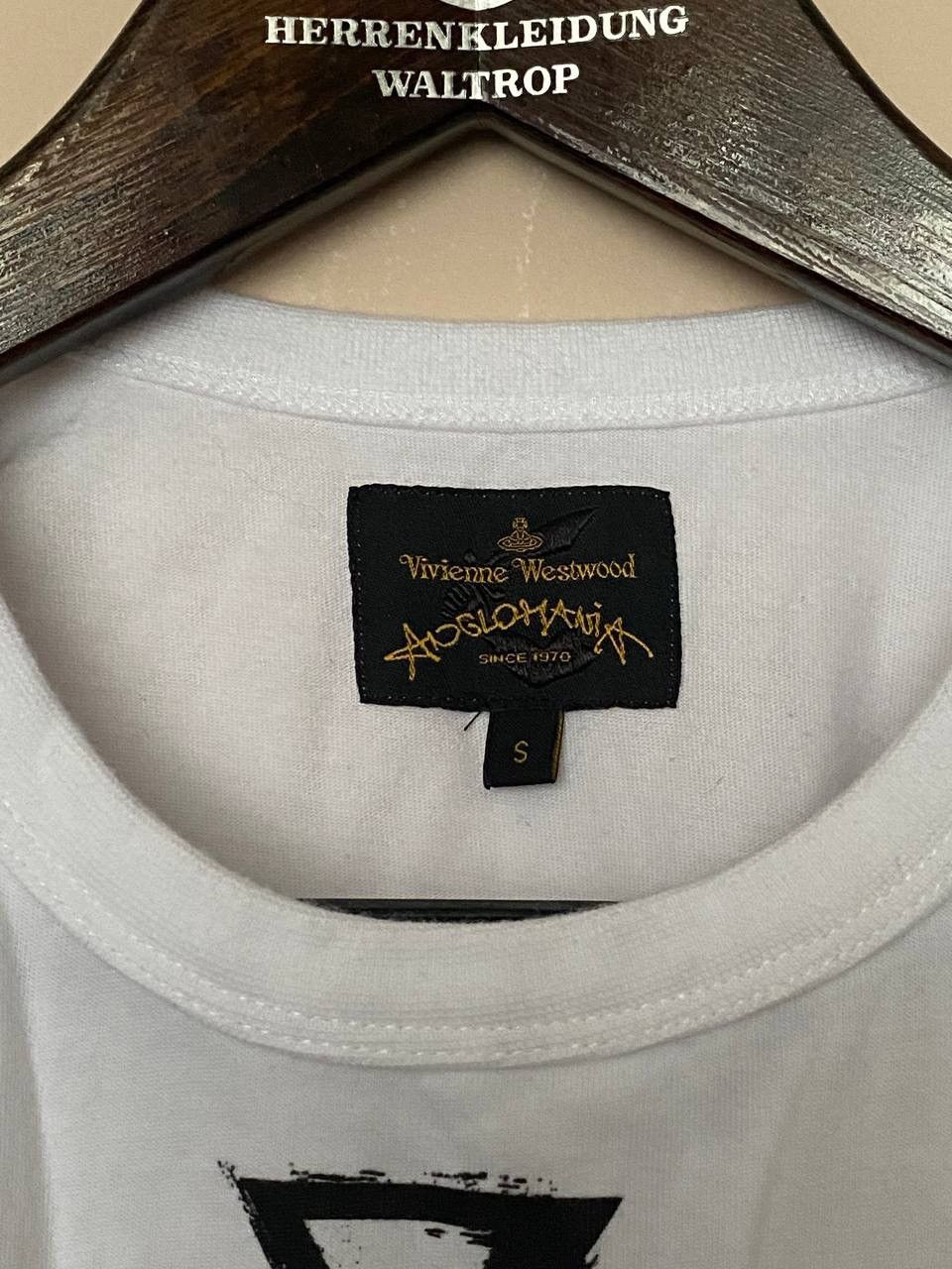 Vivienne Westwood Vivienne Westwood T-shirt Brushstroke Orb A401 Logo Size S / US 4 / IT 40 - 5 Thumbnail