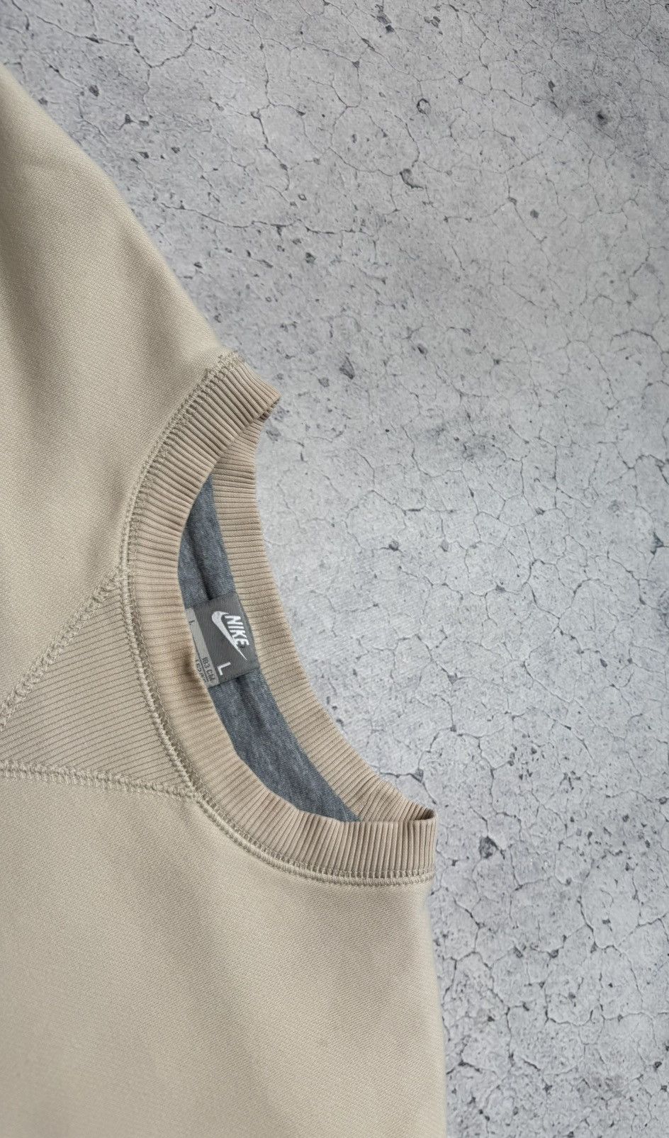 Nike Vintage Nike Beige Sweatshirt Y2K Hype Size US L / EU 52-54 / 3 - 8 Thumbnail