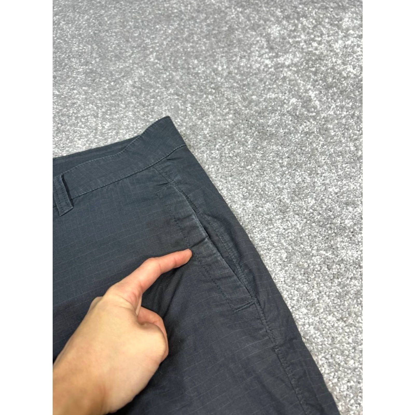 Mountain Hardwear Mountain Hardwear Pants Mens 40 Gray Cotton Ripstop Lightweight Hiking 40x29 Size US 40 / EU 56 - 2 Thumbnail