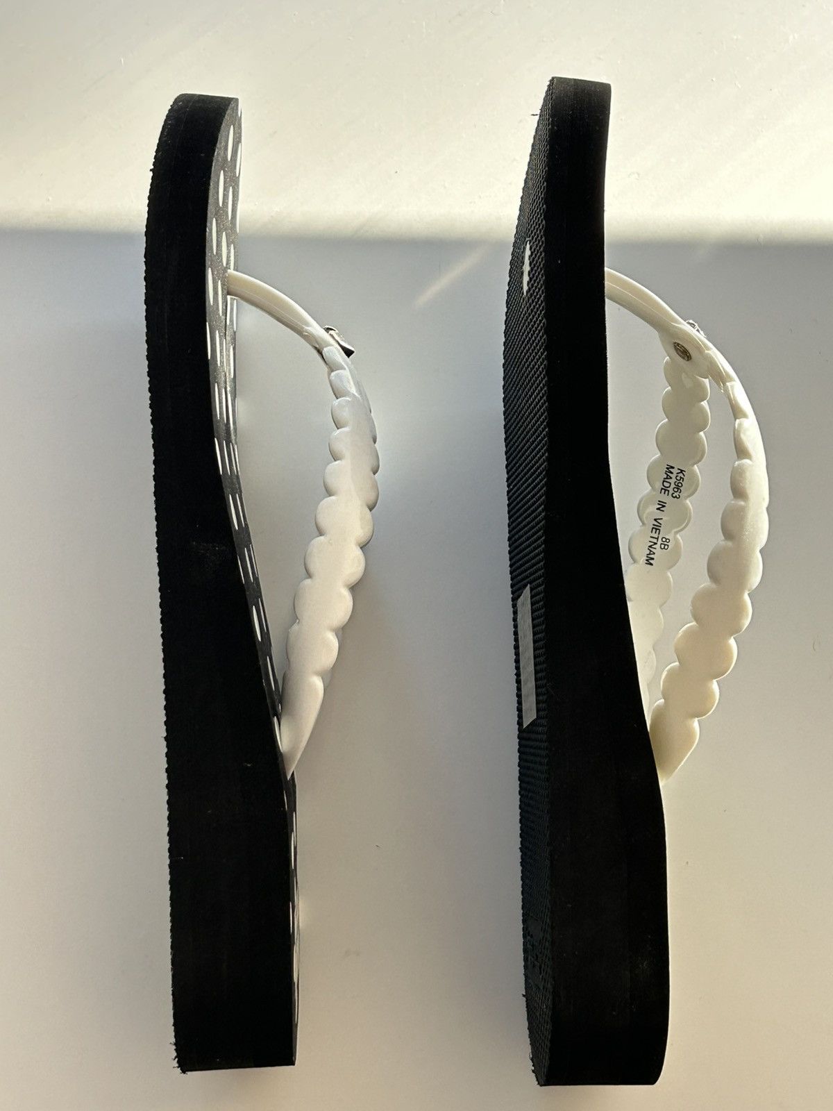 Kate Spade Kate Spade New York Polka Dot Flip-Flops – Size 8 Size US 8 / IT 38 - 5 Thumbnail