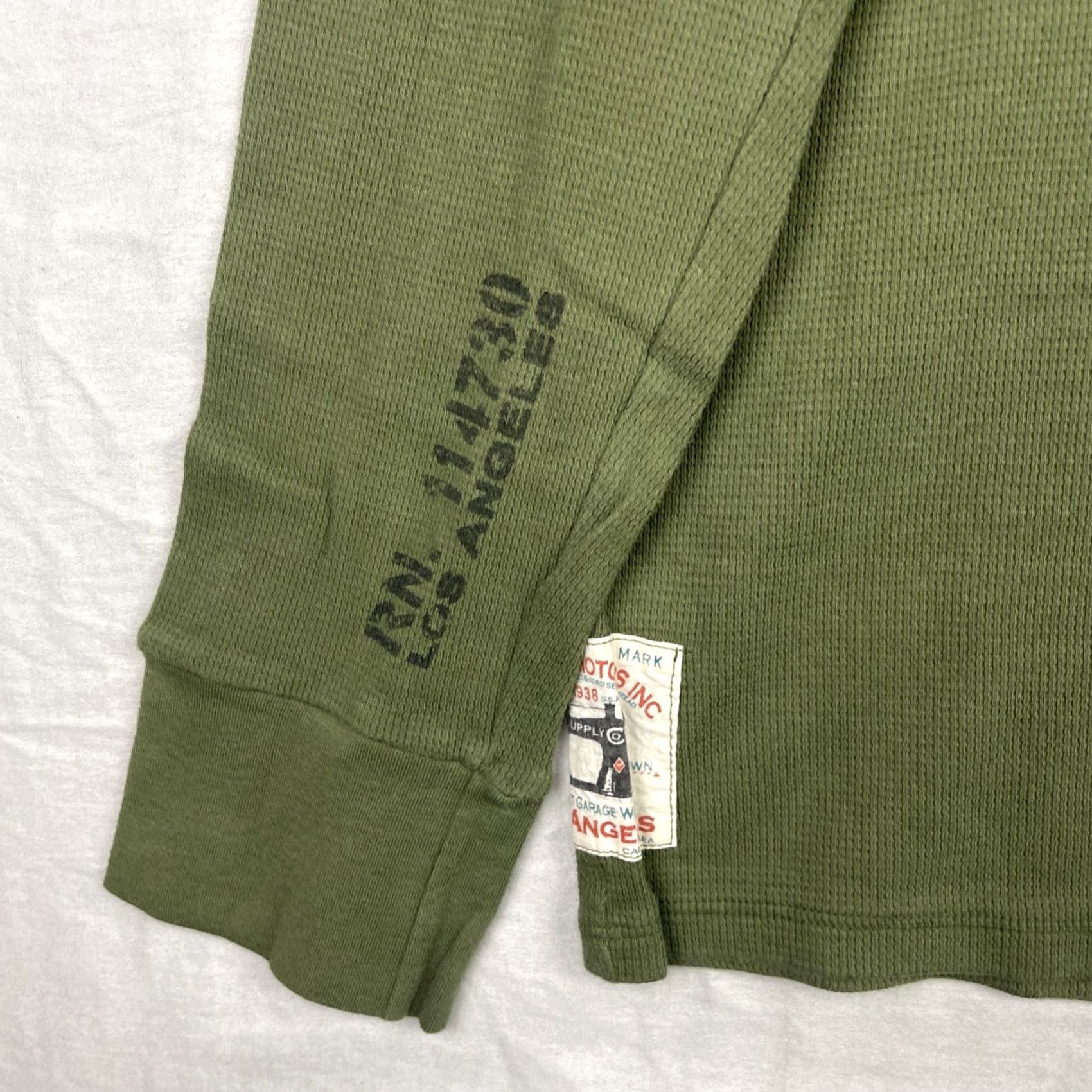 Vintage Johnson Motors Shirt Mens 2XL Green Long Sleeve Thermal Made In USA Bombers Knit Size US XXL / EU 58 / 5 - 4 Thumbnail