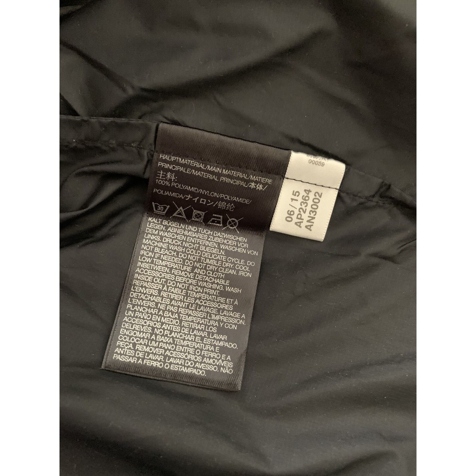 Y-3 Y-3 Satcho Cape Poncho Nylon Pullover Coat Black Small Size US S / EU 44-46 / 1 - 7 Thumbnail
