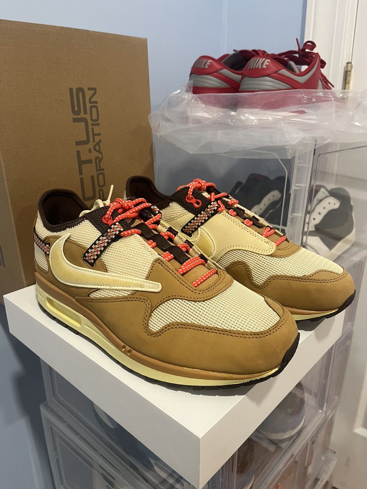 travis scott x nike air max 1 wheat