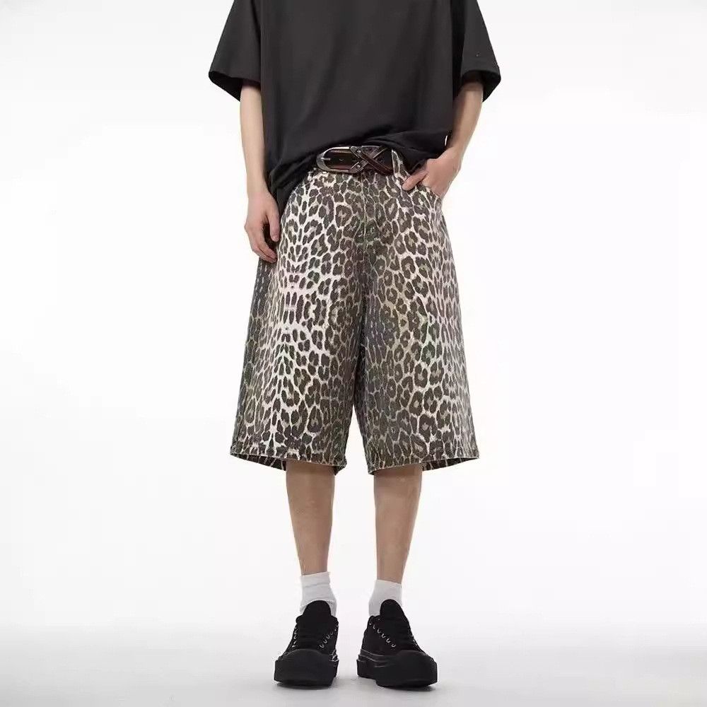 Japanese Brand Retro loose leopard print denim shorts Size US 32 / EU 48 - 1 Thumbnail