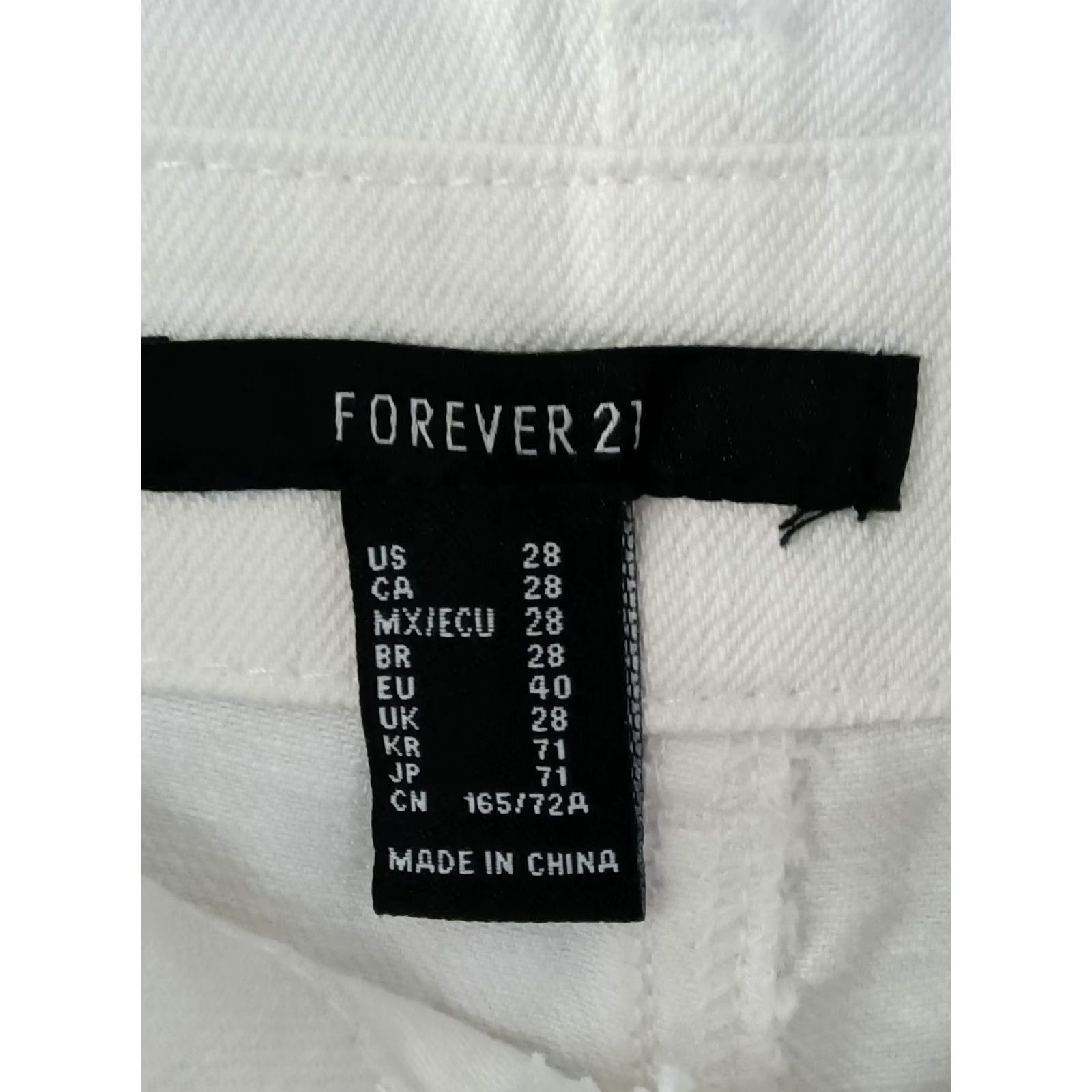 Forever 21 FOREVER 21 Denim Shorts Women's 28 Ivory Cuffed 2-Button Closure Belt Loops Mid Rise Inseam 2.5" Size 28" / US 6 / IT 42 - 5 Thumbnail