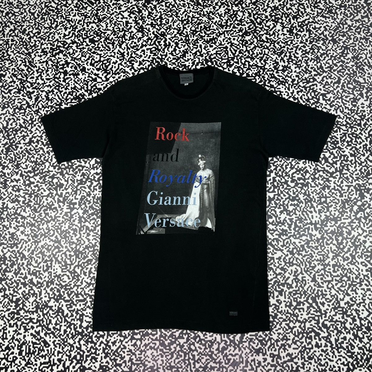 Versace RARE 90s Versace Bruce Weber Rock & Royalty Luxury T-shirt Size US XL / EU 56 / 4 - 1 Thumbnail