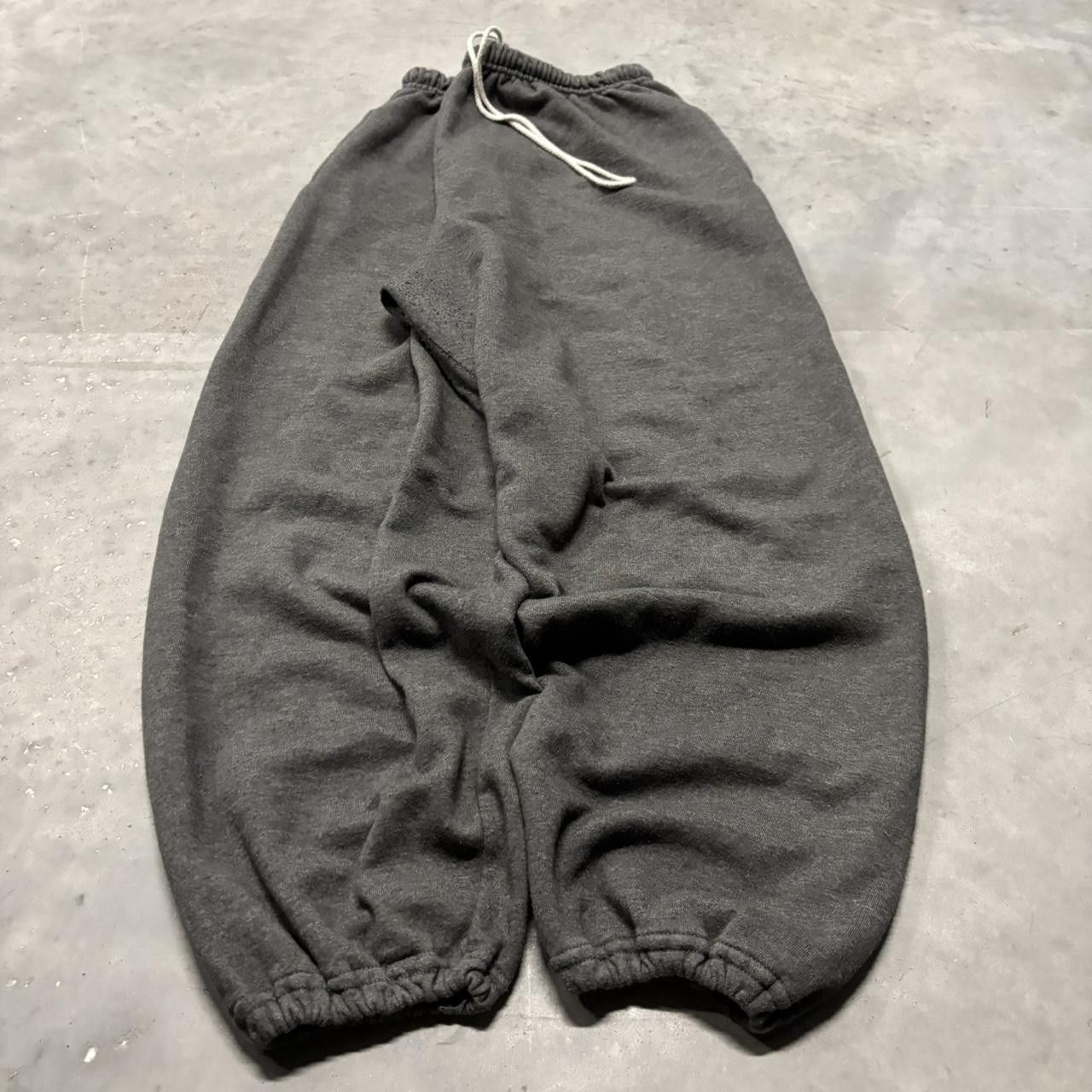 Japanese Brand × Vintage Crazy Vintage Y2K/2000s Baggy Dark Grey Streetwear Skater Comfy Essential Sweatpants! Size US 32 / EU 48 - 3 Thumbnail