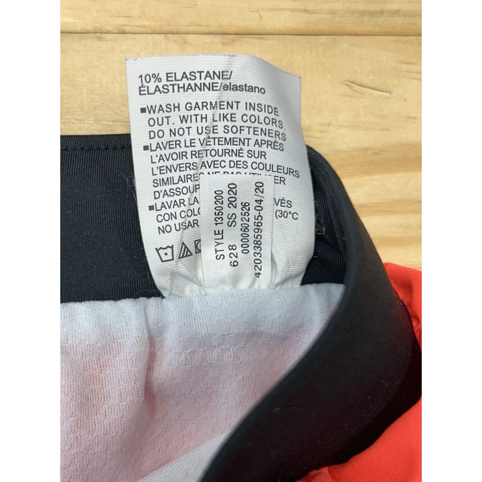 Under Armour Under Armour Heatgear women's running shorts loose fit sz S Size 28" / US 6 / IT 42 - 8 Thumbnail
