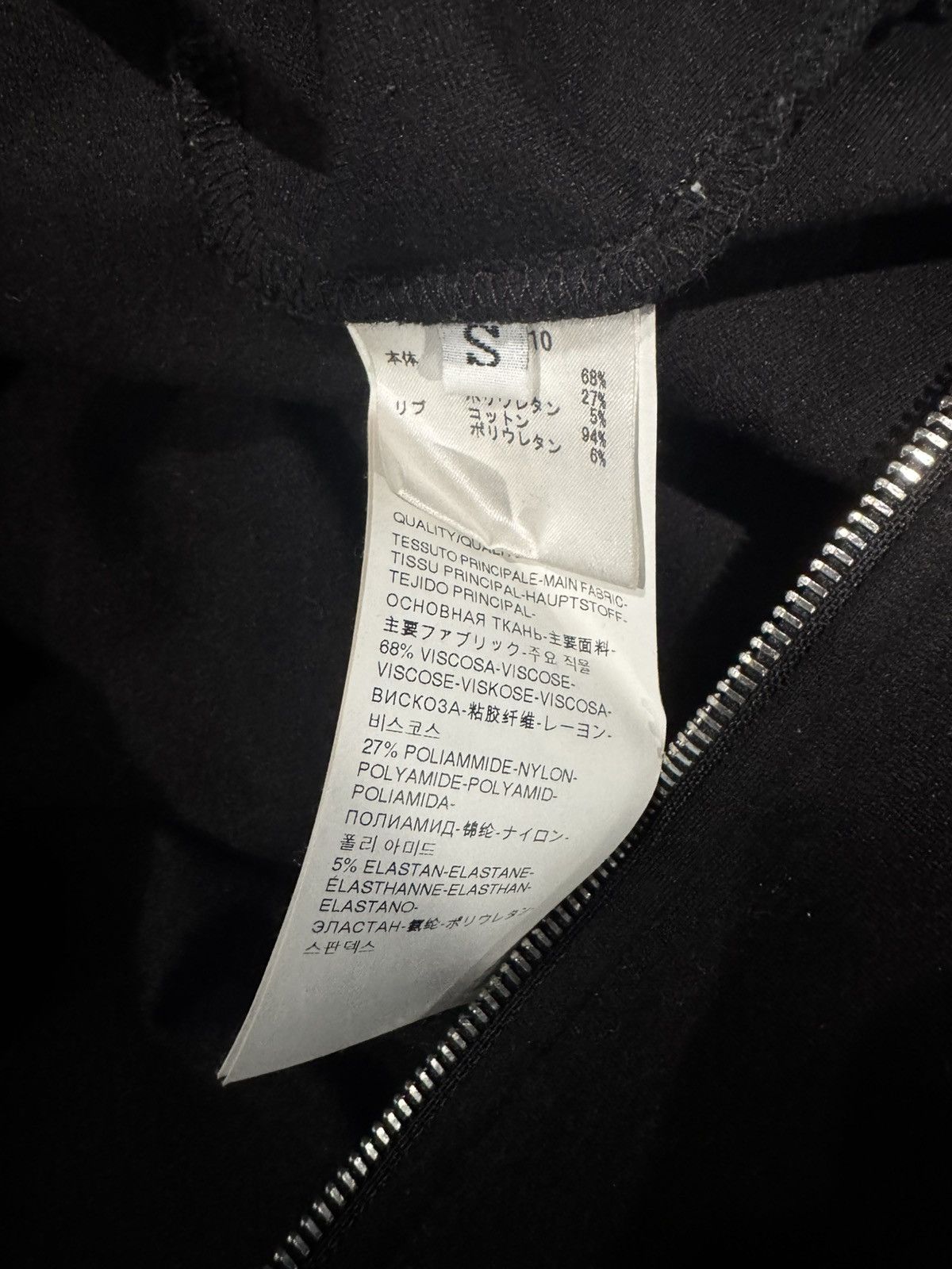1017 ALYX 9SM 1017 ALYX 9SM Zip Up Size US S / EU 44-46 / 1 - 4 Thumbnail