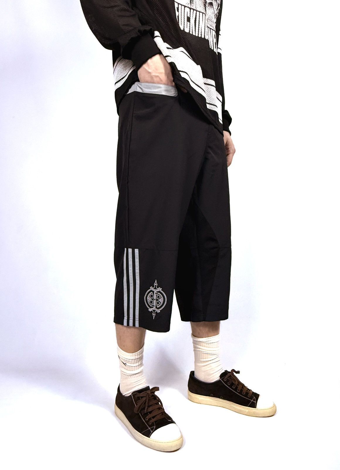 Adidas Y2k Rare Adidas Baggy Long Shorts Size US 32 / EU 48 - 1 Thumbnail