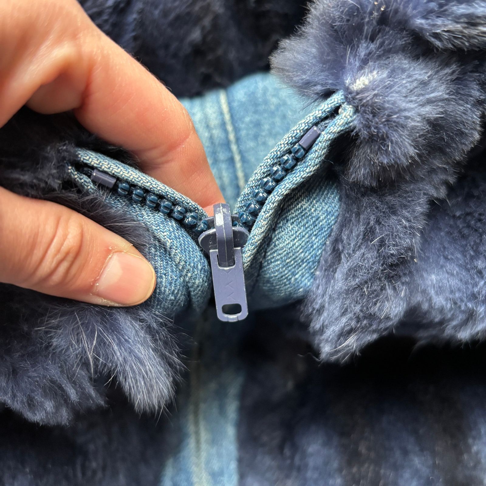 Vintage Vintage Reversible Rabbit Fur Denim Jacket Batwing Womens M Size M / US 6-8 / IT 42-44 - 5 Thumbnail