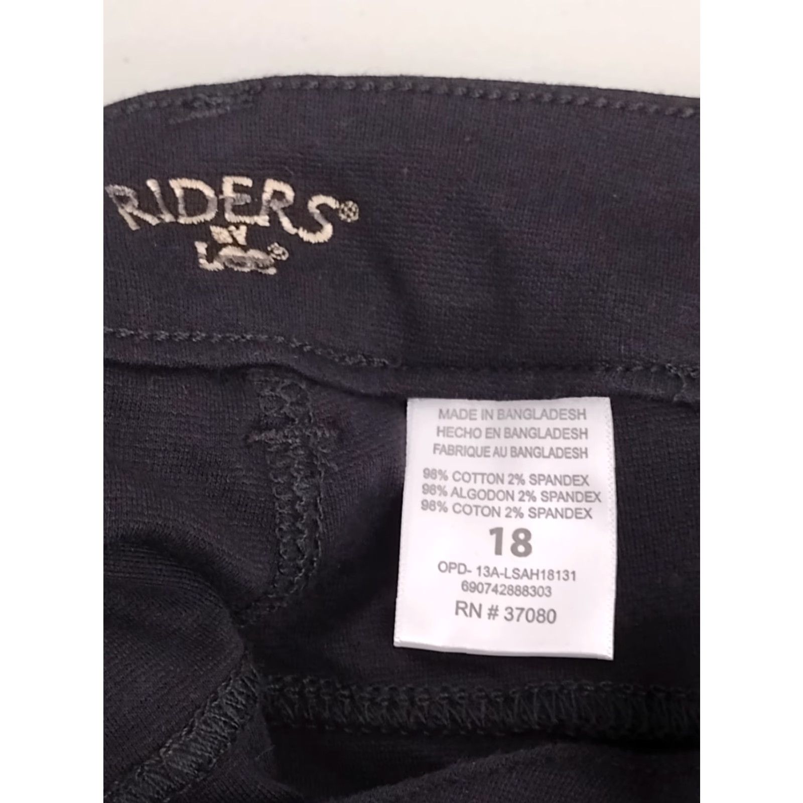 Vintage Riders by Lee Women's Long Shorts Cotton Classic Black Size 18 Size 40" / US 18 - 5 Thumbnail