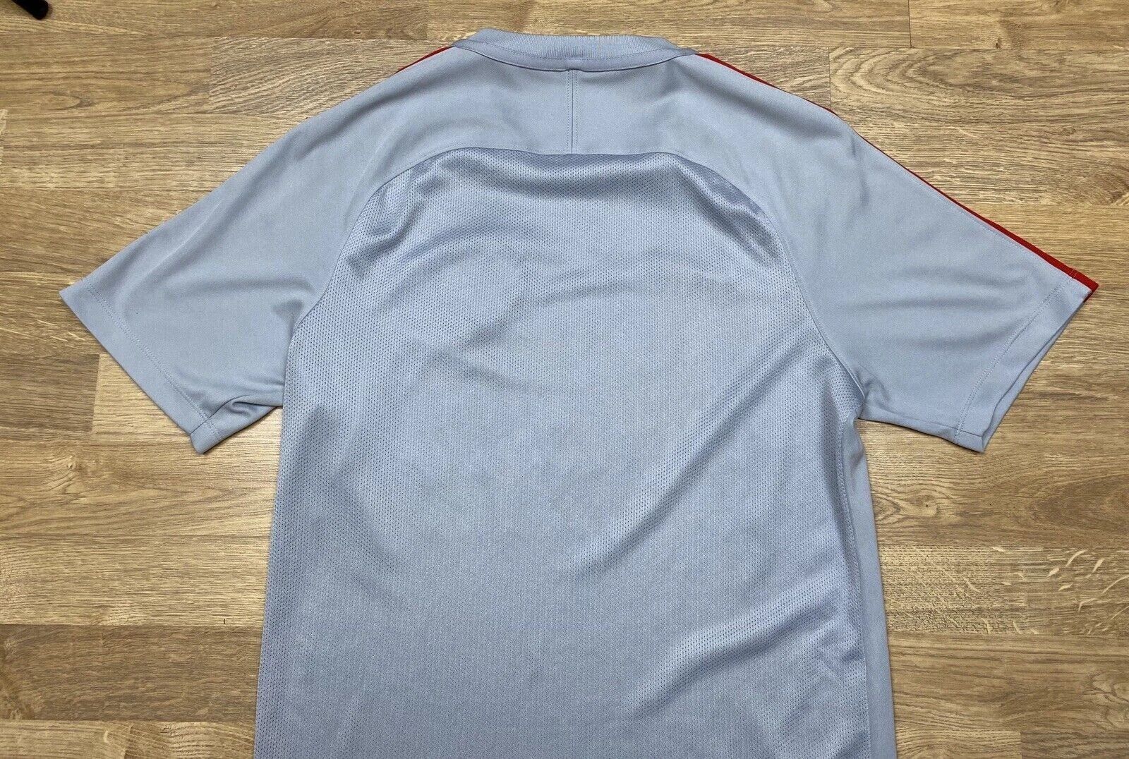 Nike PSG PARIS SAINT GERMAIN TRAINING FOOTBALL JERSEY SOCCER Size US S / EU 44-46 / 1 - 7 Thumbnail