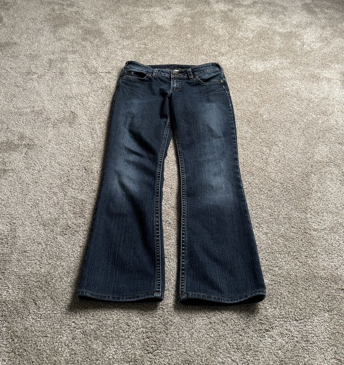 Silver Jeans Co. SILVER JEANS INDIGO BLUE HAND EMBROIDERY “SUKI” DENIM Size US 29 - 5 Thumbnail