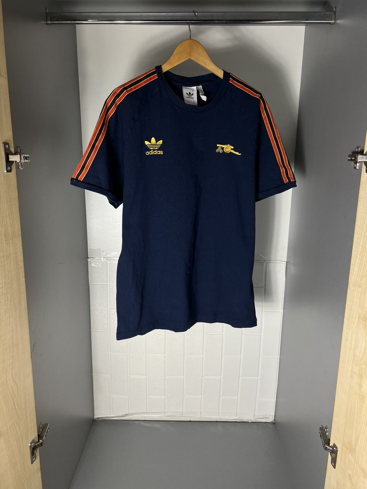 Adidas VINTAGE ADIDAS FC ARSENAL LONDON ENGLAND SOCCER JERSEY RETRO Size US XL / EU 56 / 4 - 5 Thumbnail