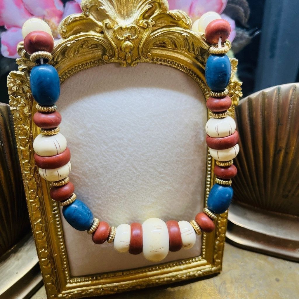 Vintage Vintage Chunky Acrylic Necklace Blue Red Cream Beaded 20" Size ONE SIZE - 3 Thumbnail