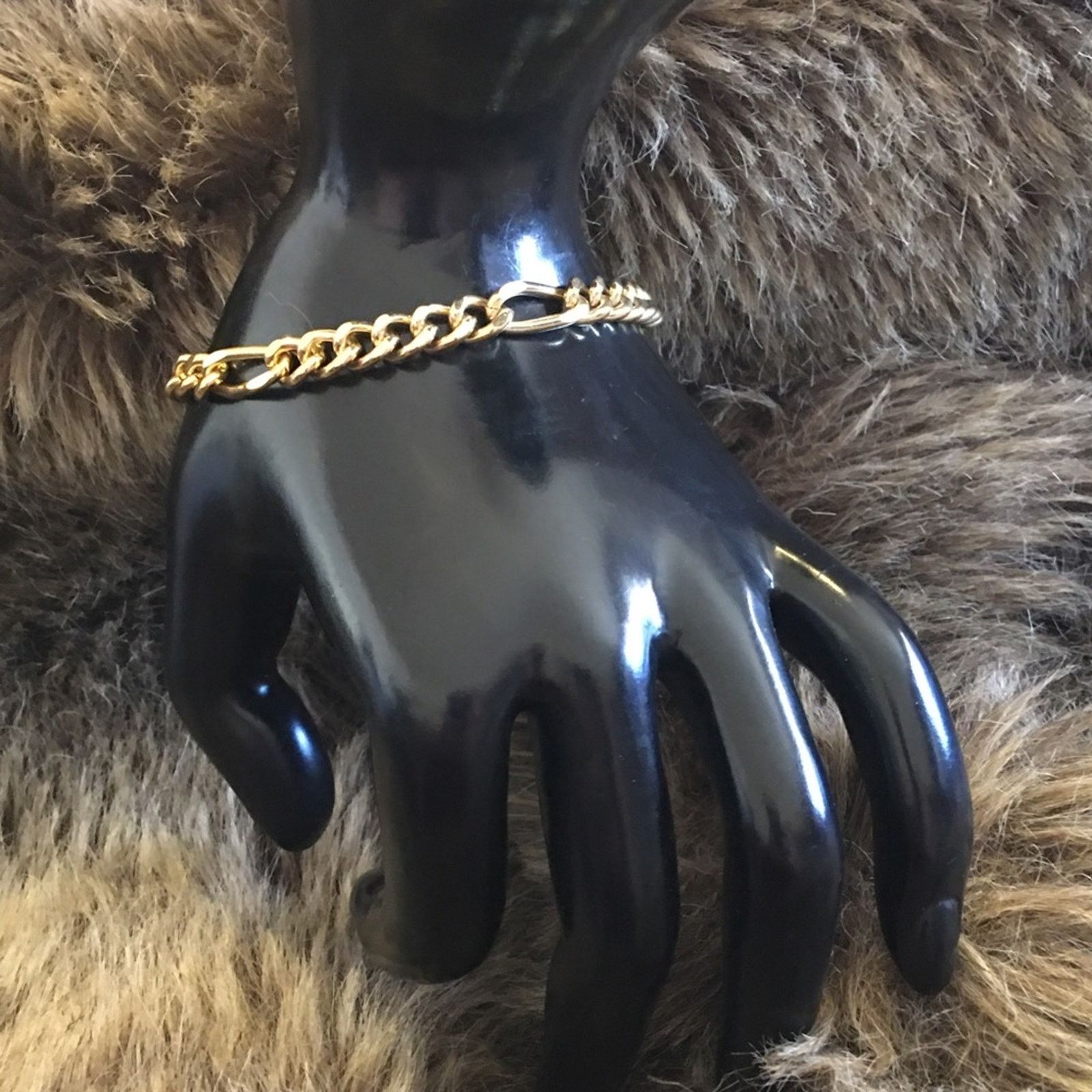 Jewelry Gold plated figaro chain lobster claw bracelet Size ONE SIZE - 3 Thumbnail