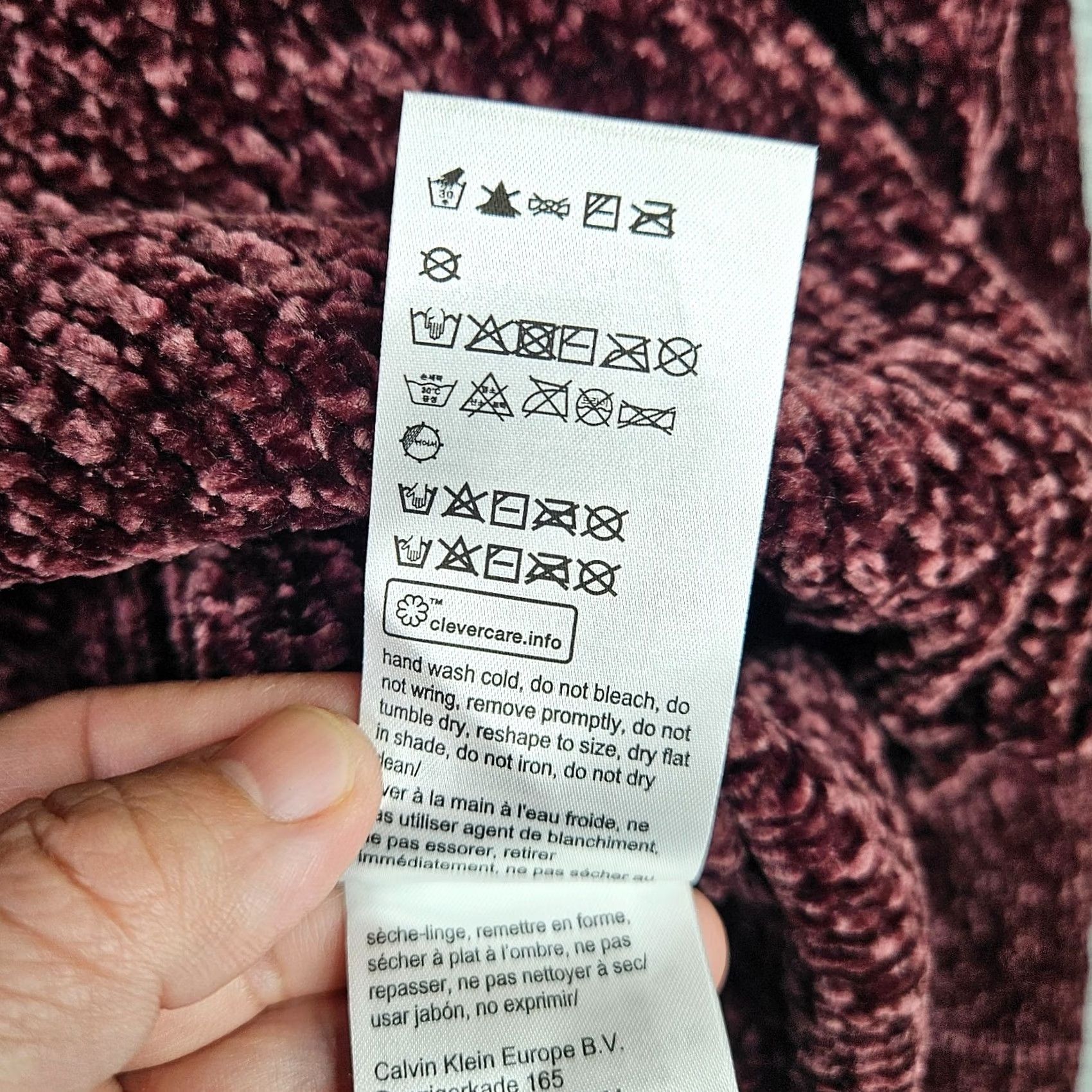 Calvin Klein Calvin Klein Sweater Women Size M Burgundy V Neck Chenille Cozy Size M / US 6-8 / IT 42-44 - 6 Thumbnail