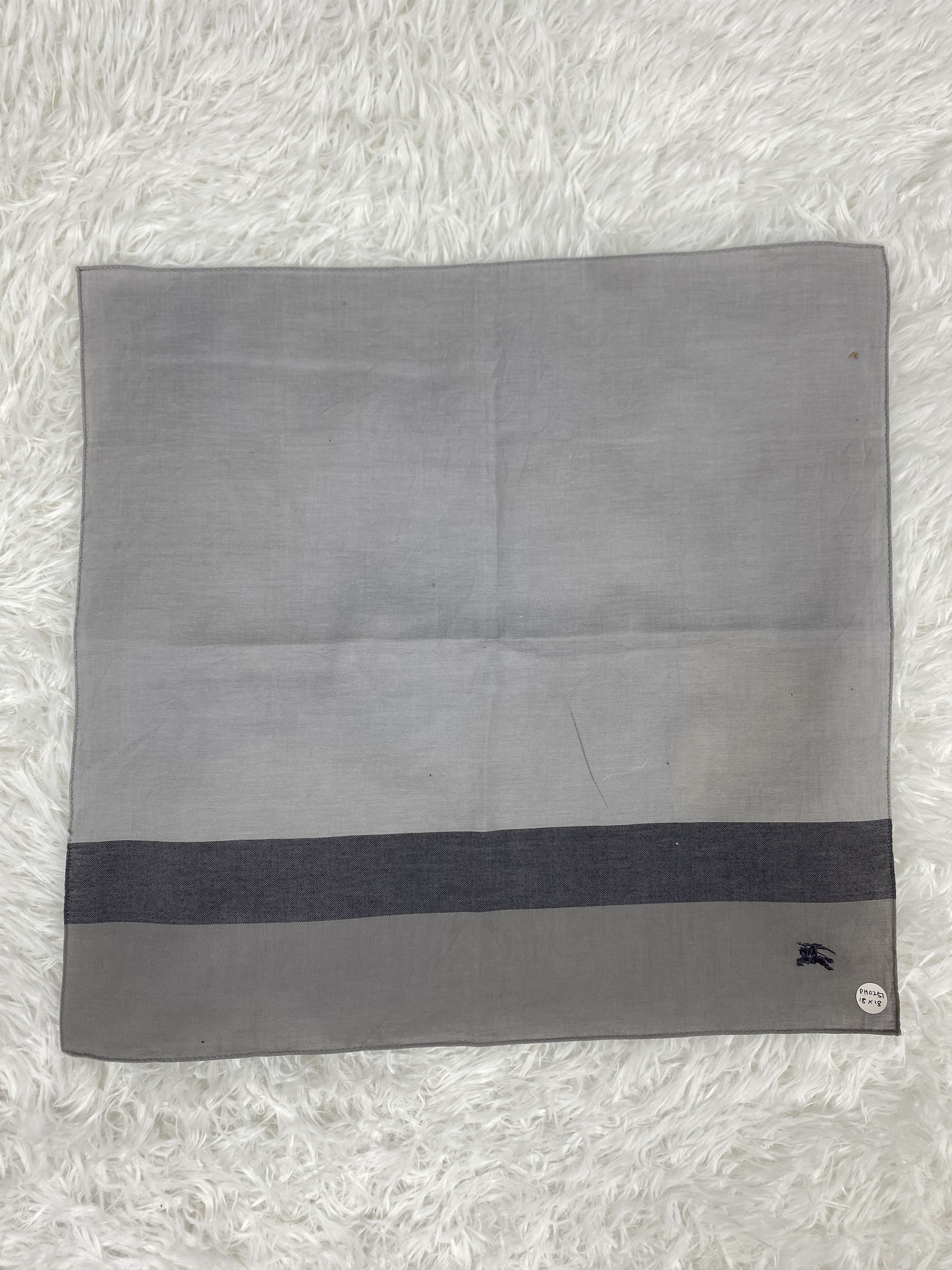 Burberry Vintage Burberry Handkerchief Neckerchief PH0251 Size ONE SIZE - 3 Thumbnail
