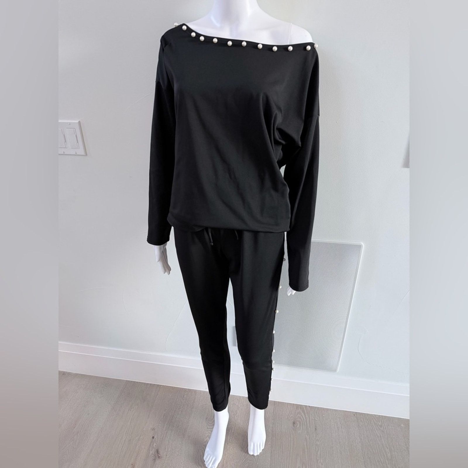 Other New Y2K Black Pearl-Embellished Lounge Set size XS/S/M Size 26" / US 2 / IT 38 - 3 Thumbnail