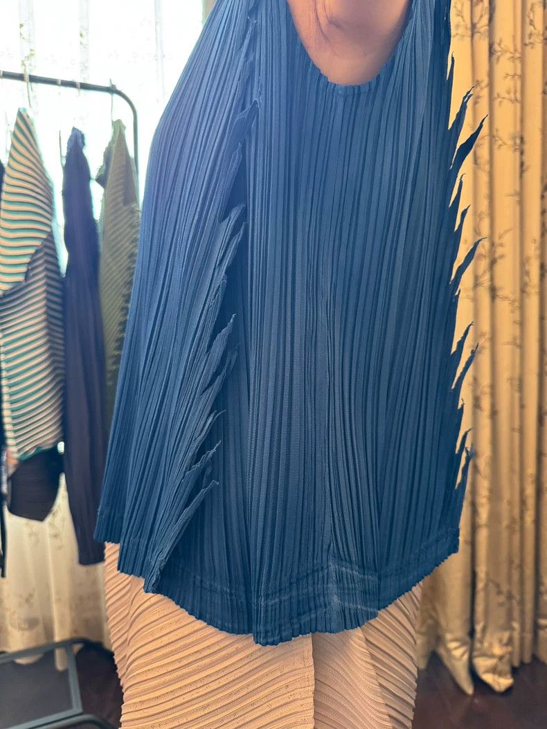 Issey Miyake Issey Miyake size:3 Blue pleated vest Size XS / US 0-2 / IT 36-38 - 2 Thumbnail
