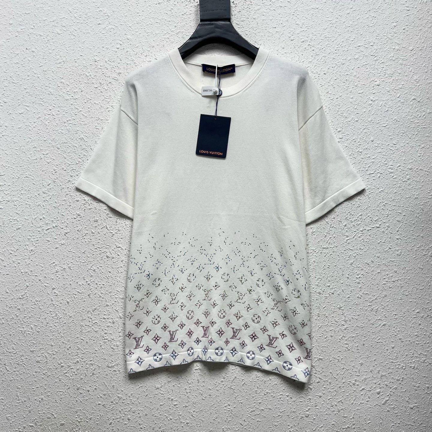 Louis Vuitton Louis Vuitton SS25 Gradient Diamond Logo Tee Size S / US 4 / IT 40 - 1 Thumbnail