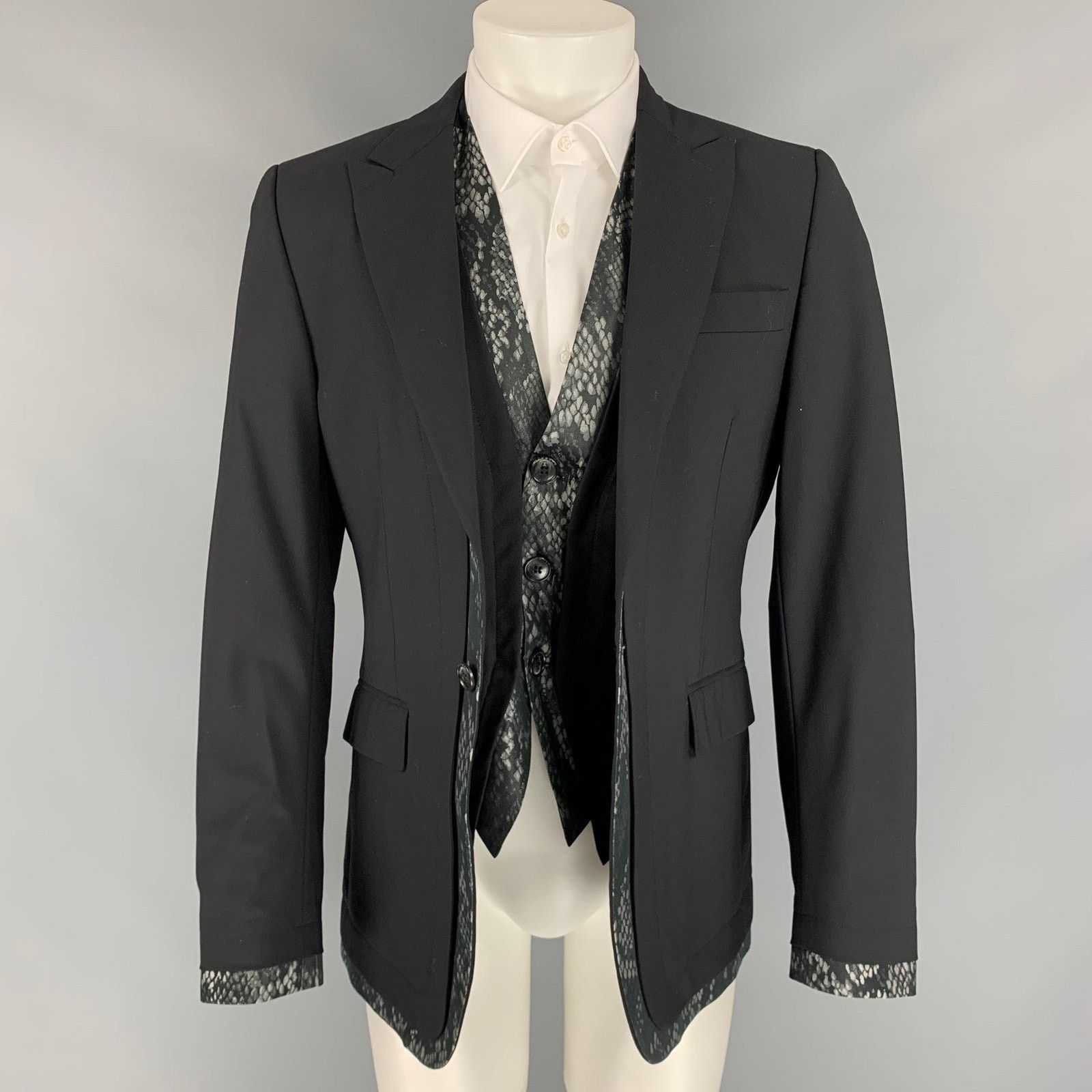 John Richmond JOHN RICHMOND Size 38 Black Wool Peak Lapel Sport Coat Size 38R - 3 Thumbnail