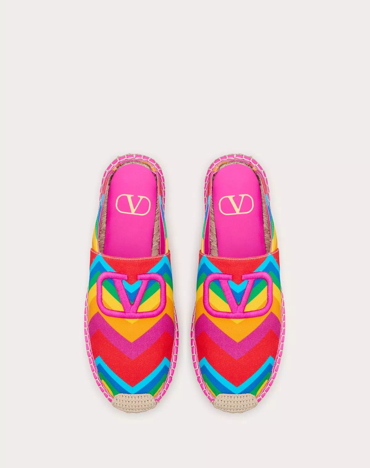 o1s1wg110625 Escape Mule in Canvas in Multicolor